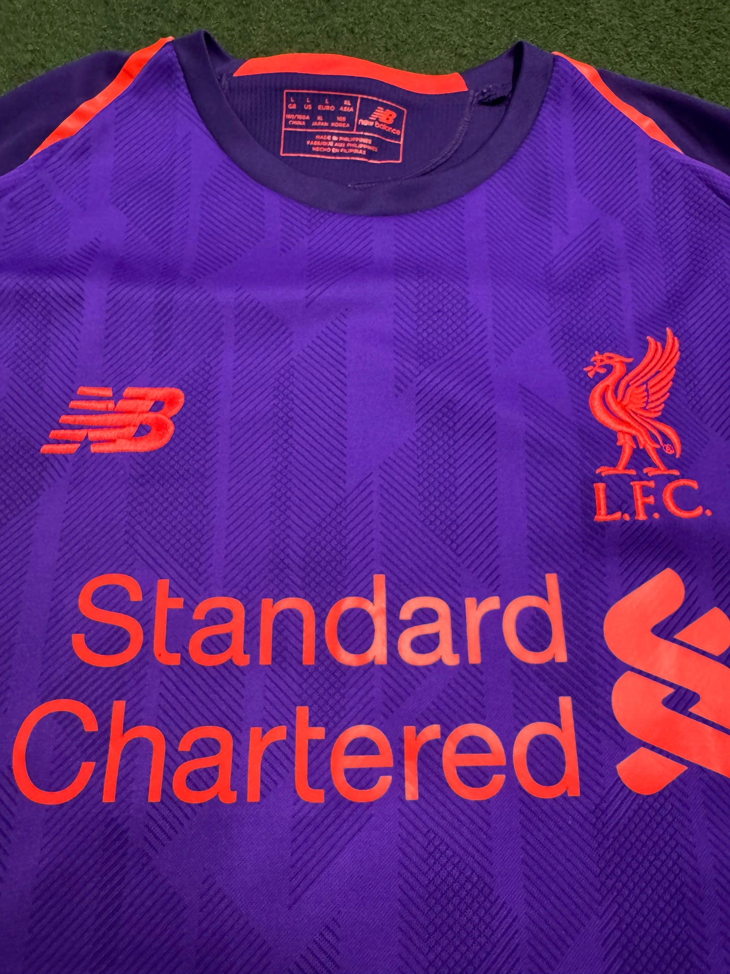 Liverpool 2018 Away - L