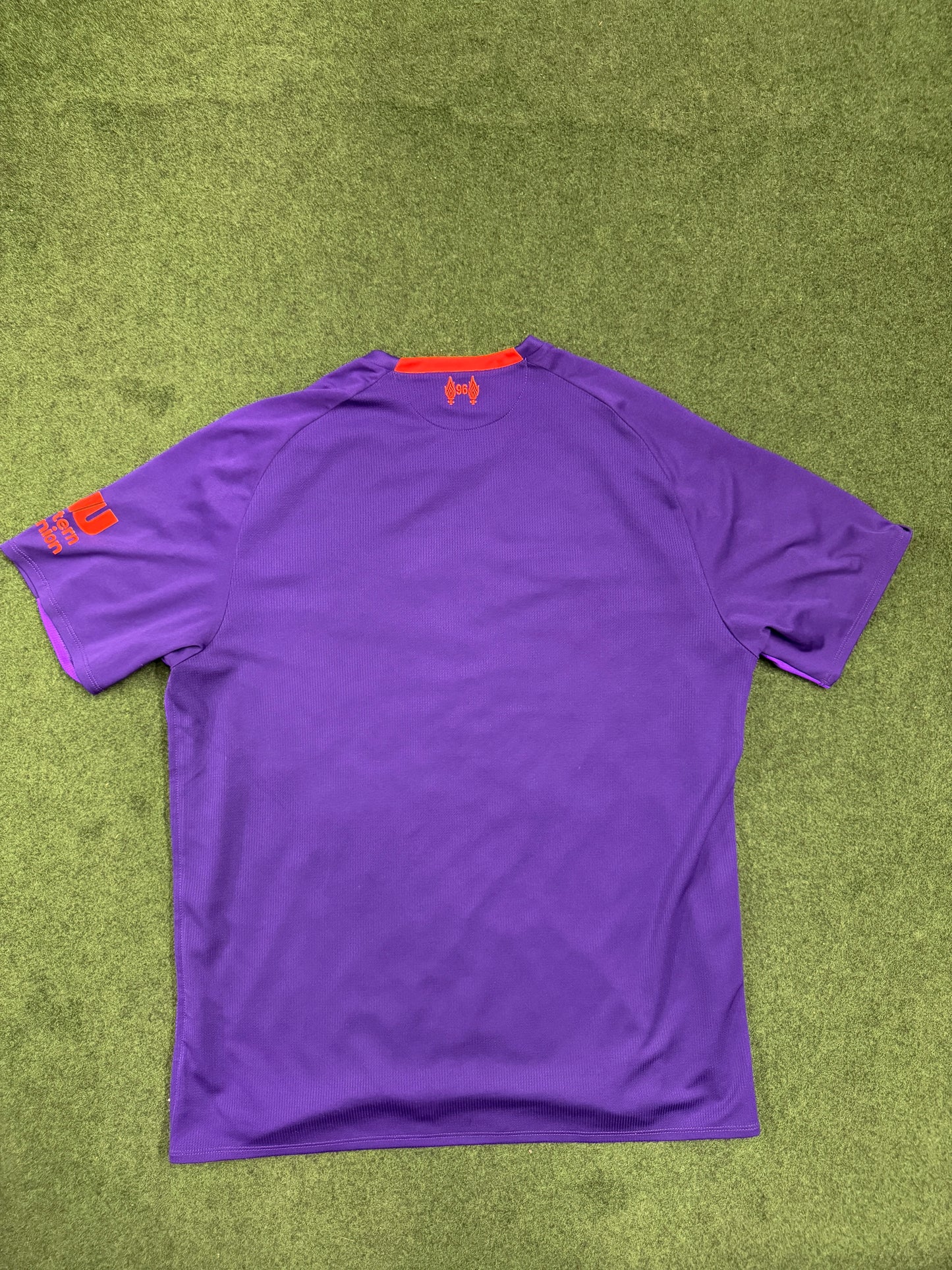 Liverpool 2018 Away - L