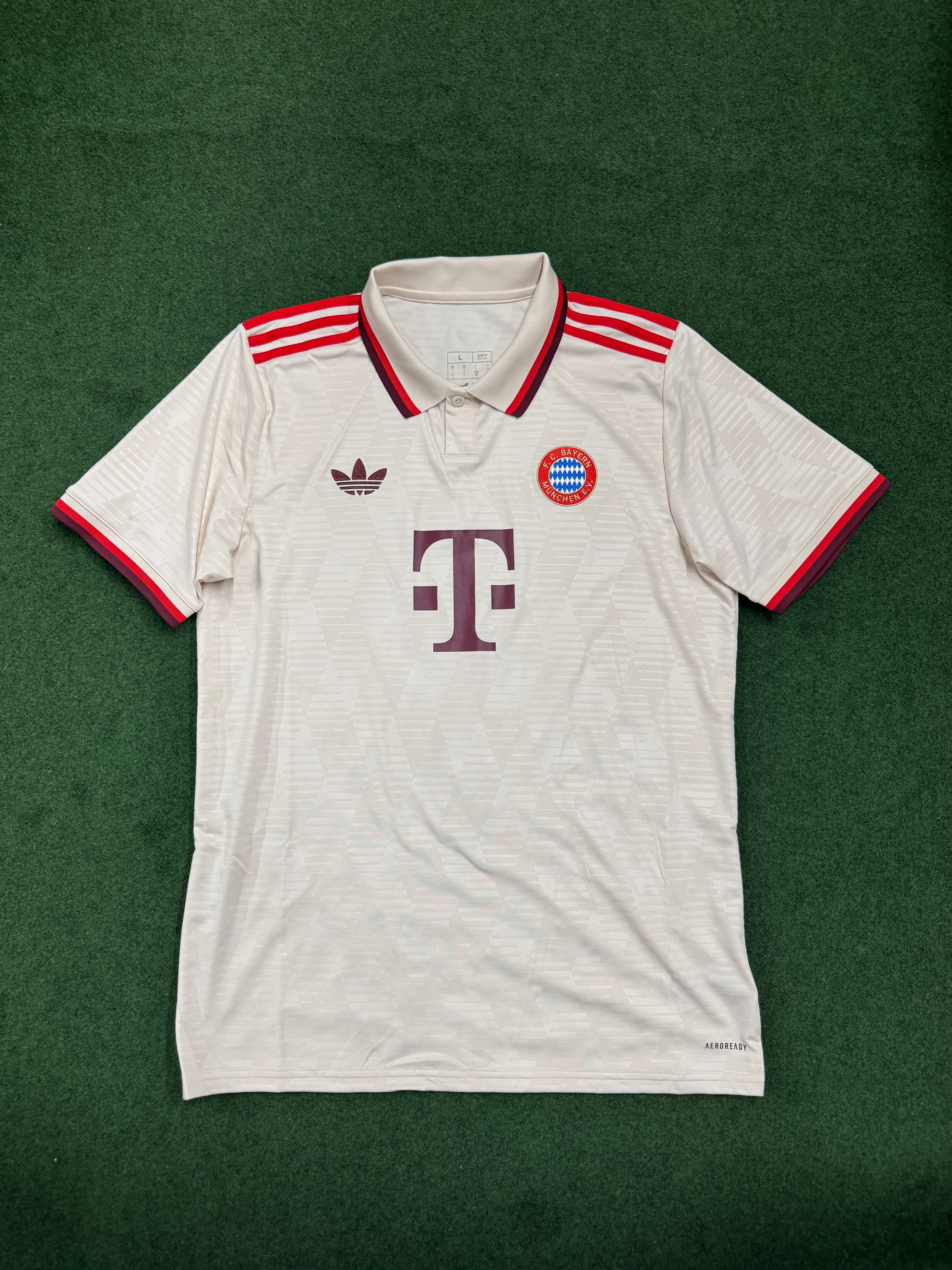 Bayern Munich 2024/25 Away Shirt | Retro Screamers