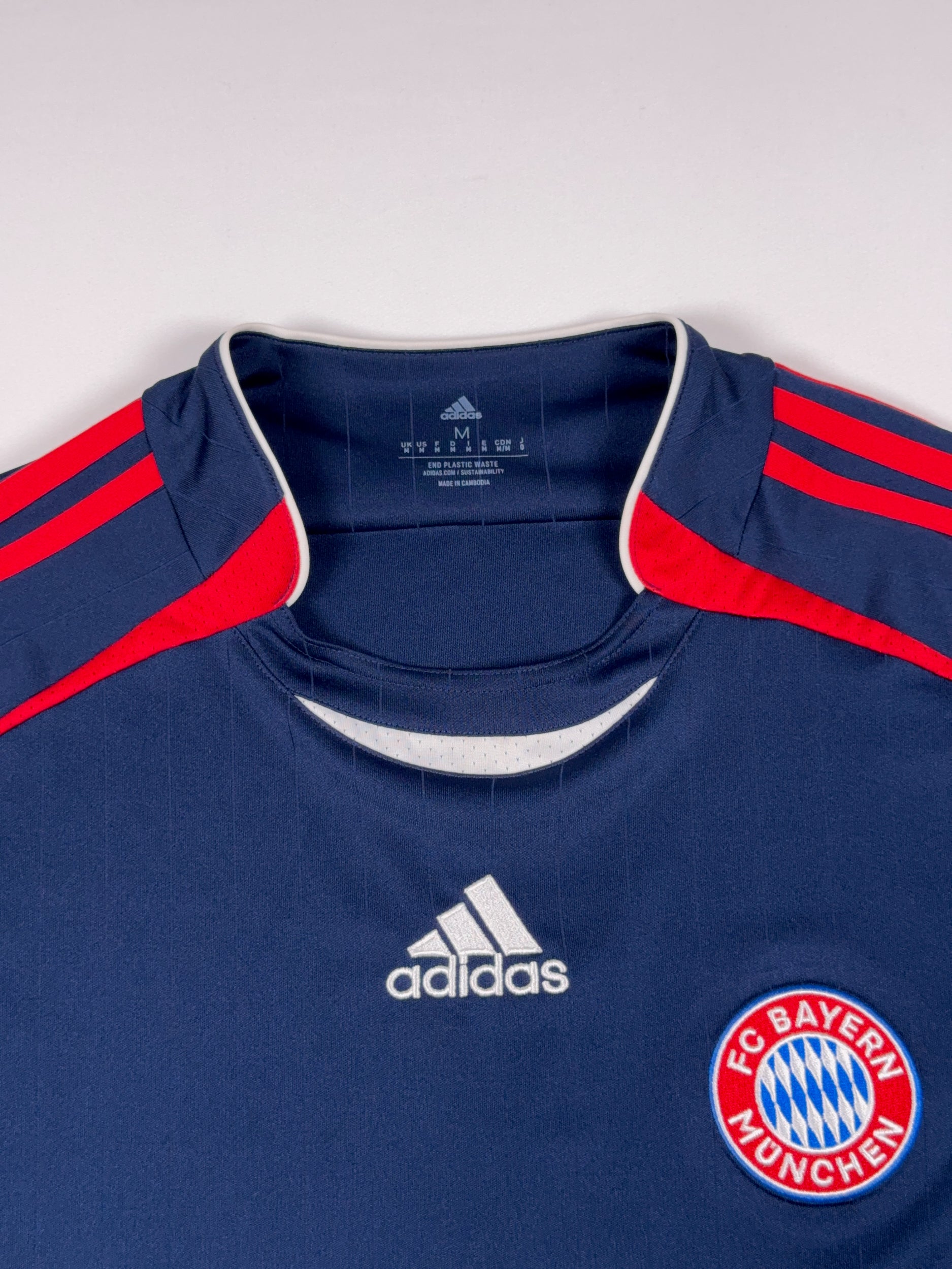 Bayern Munich 2021/22 Teamgeist Shirt - M
