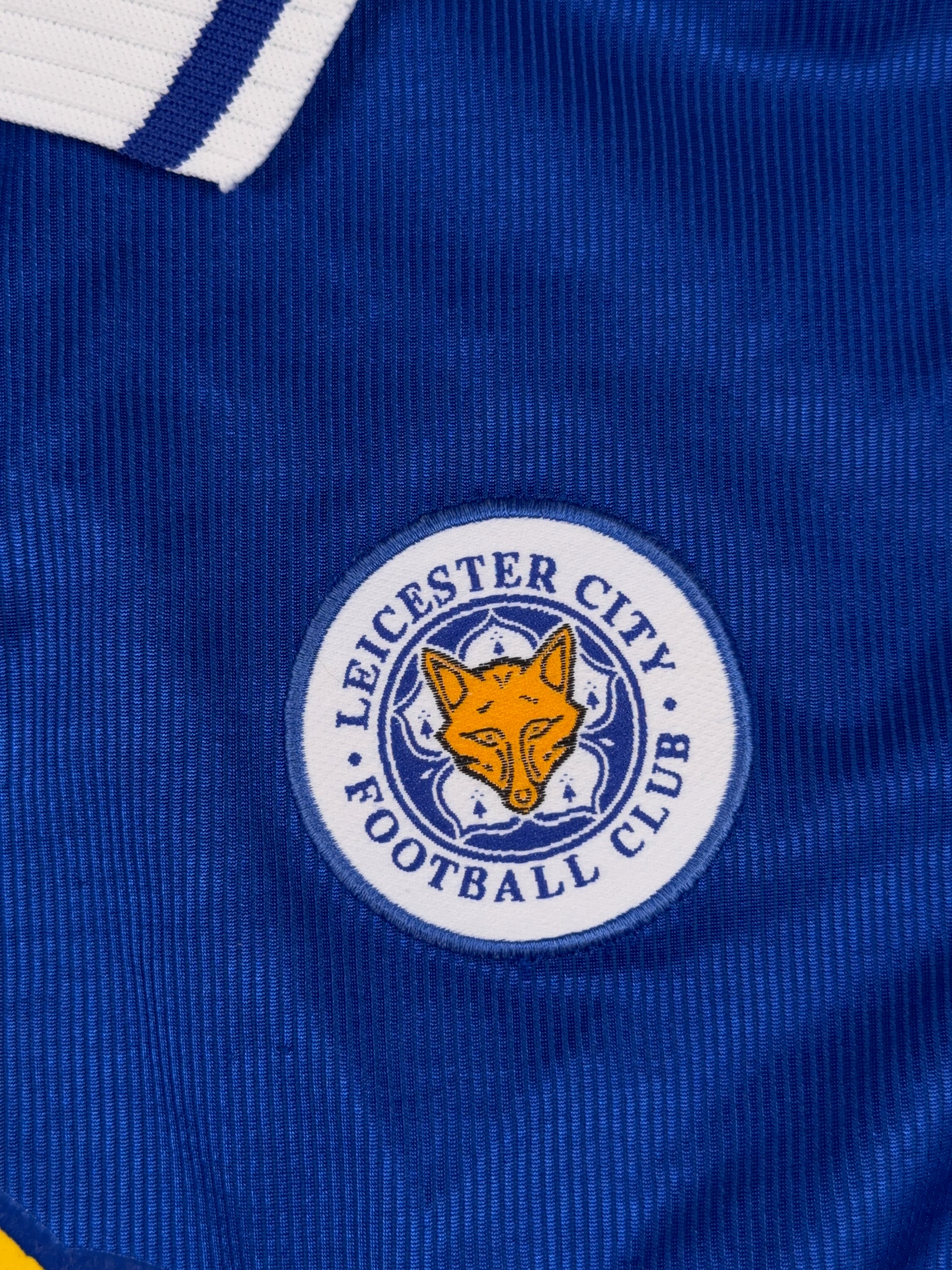 Leicester City 2000/01 Home Shirt - L