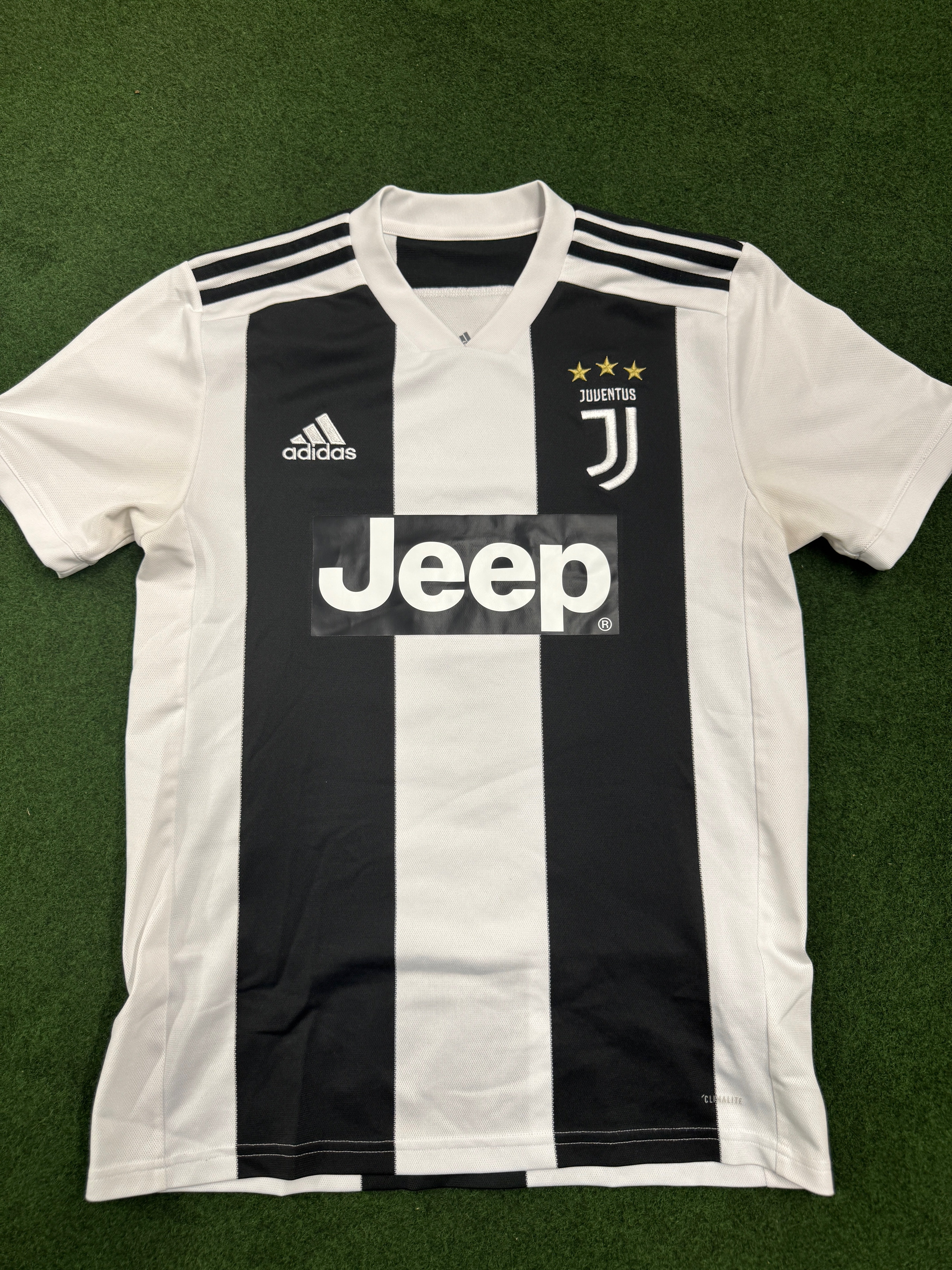 Juventus 2018/19 Home Shirt | Retro Screamers