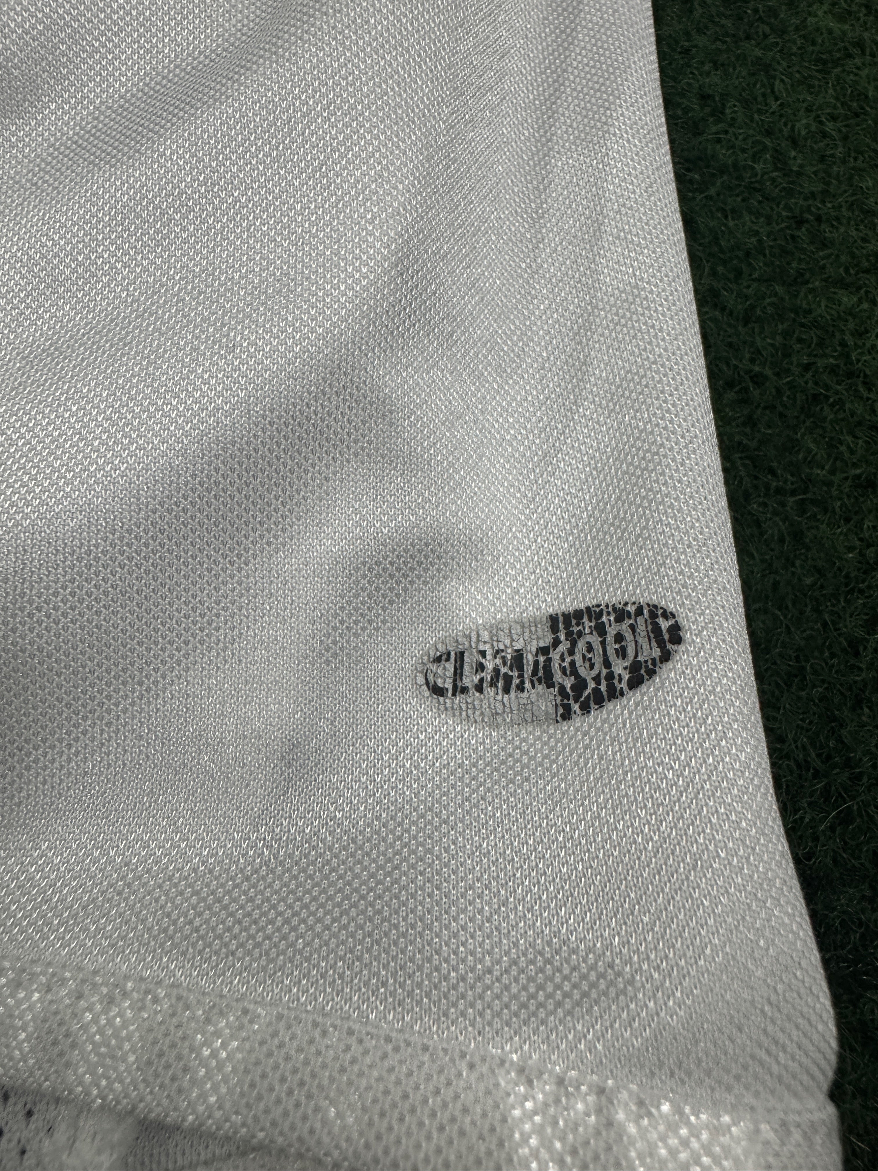 Real Madrid 2004/05 Ronaldo #9 Home Shirt | Retro Screamers