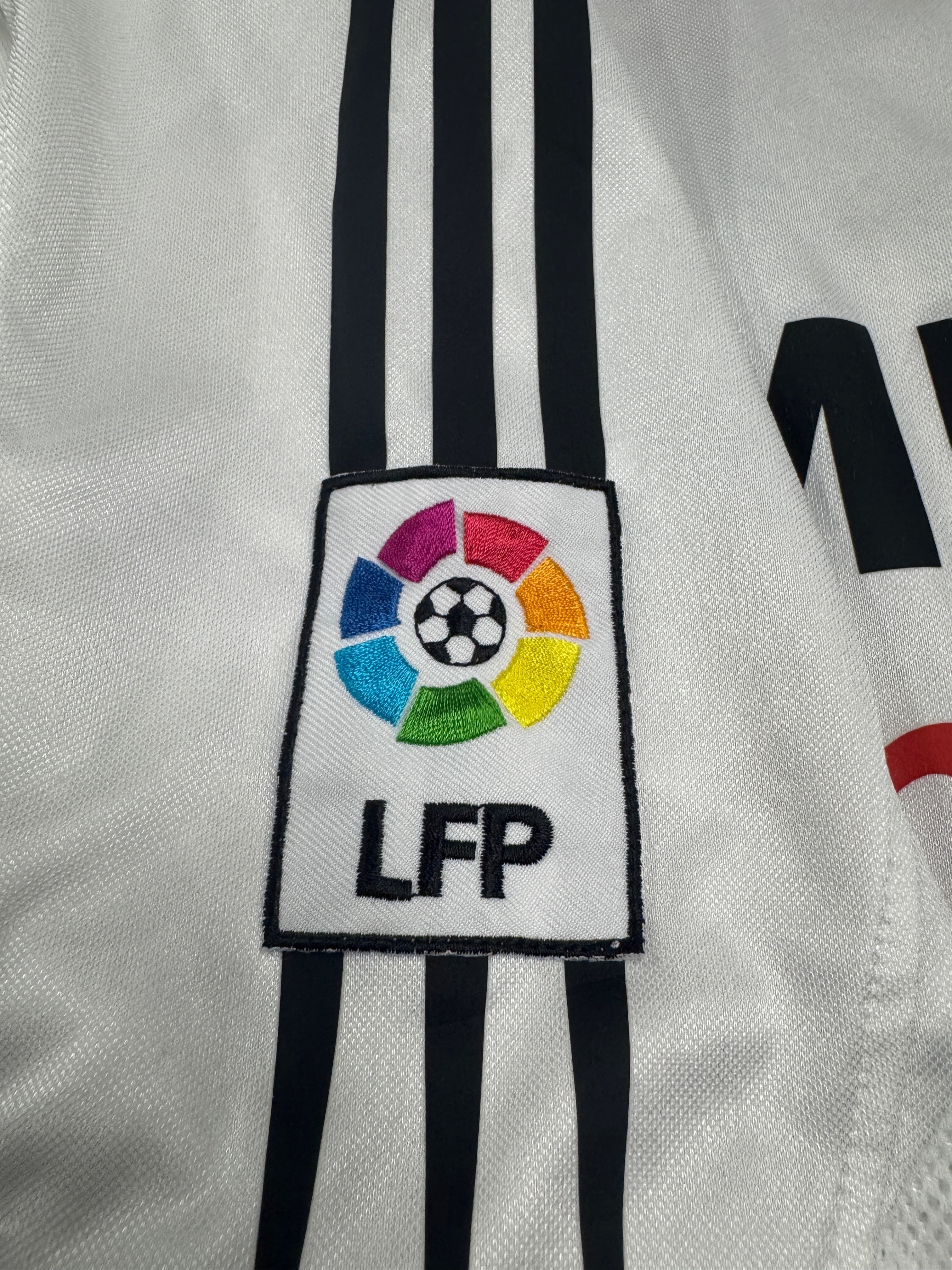 Real Madrid 2004/05 Ronaldo #9 Home Shirt | Retro Screamers