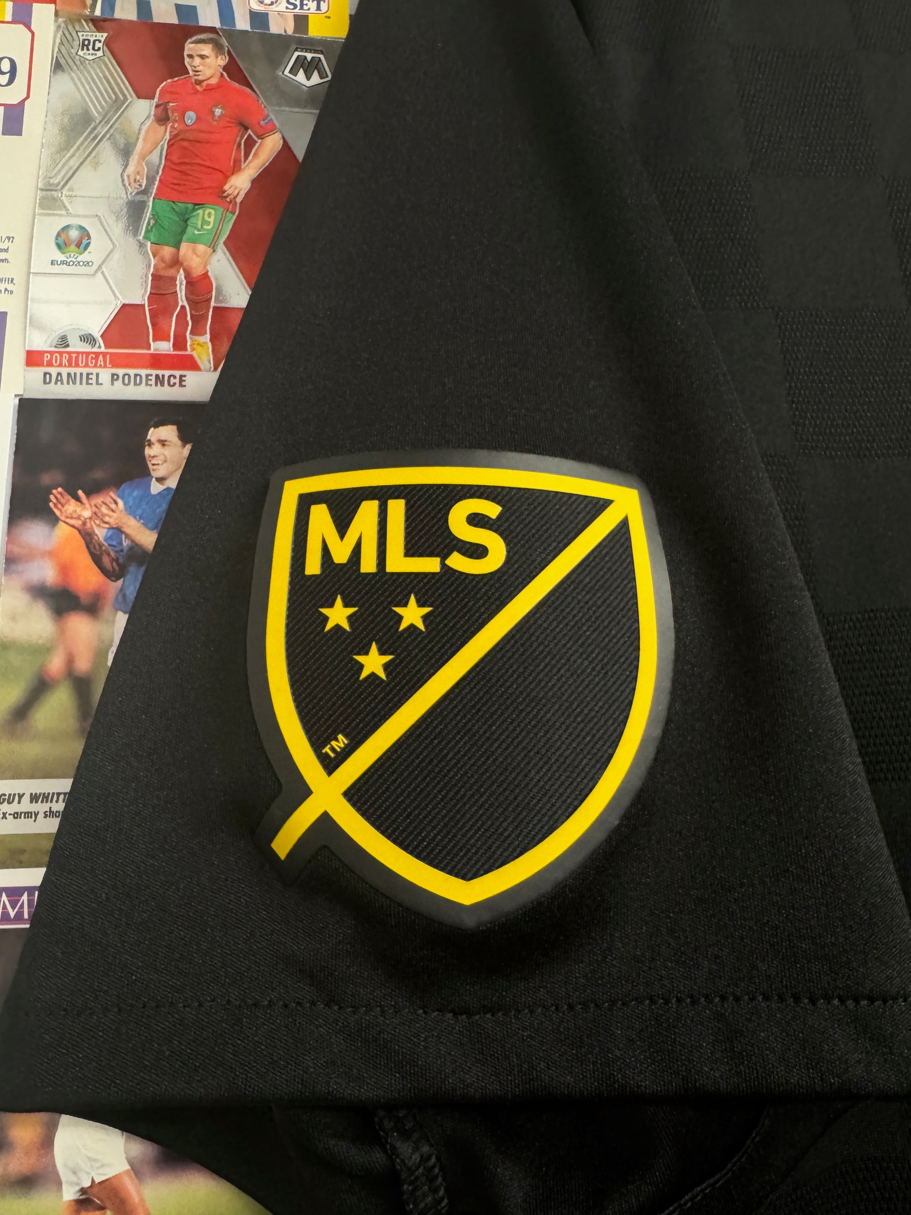 Columbus Crew 2018/19 Away Shirt | Retro Screamers