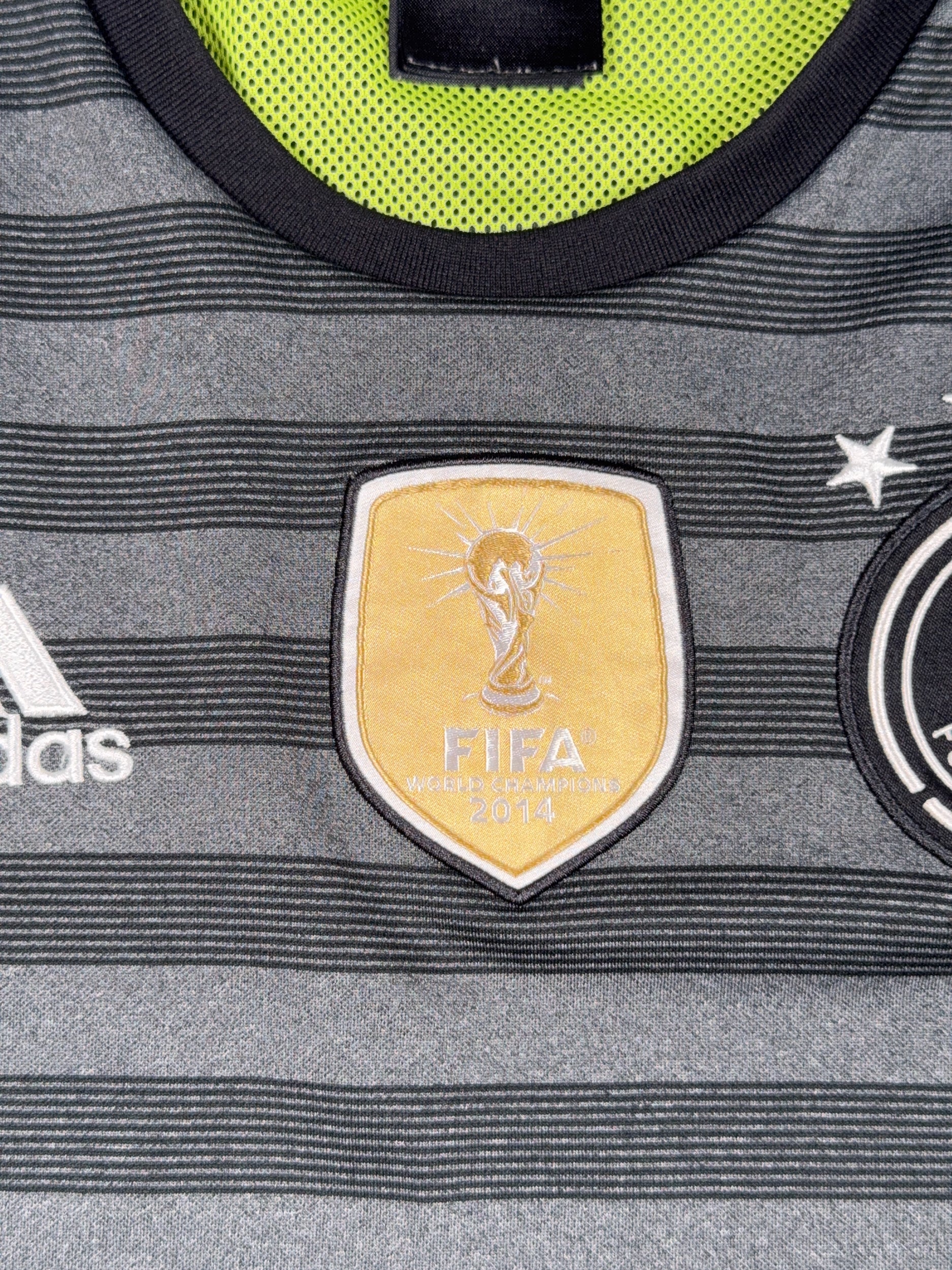 Germany 2016/17 Away Shirt (Reversible) - S