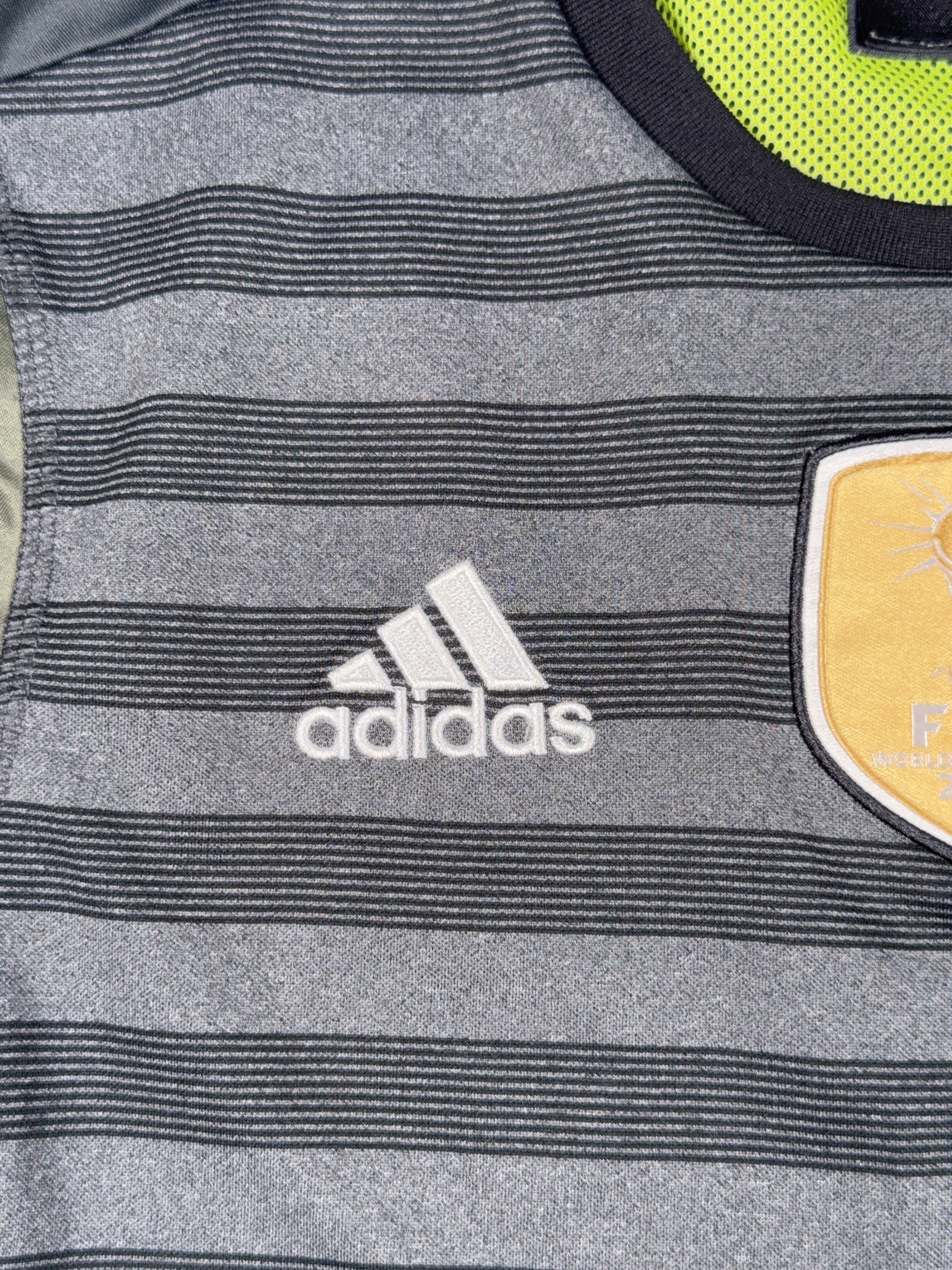 Germany 2016/17 Away Shirt (Reversible) - S