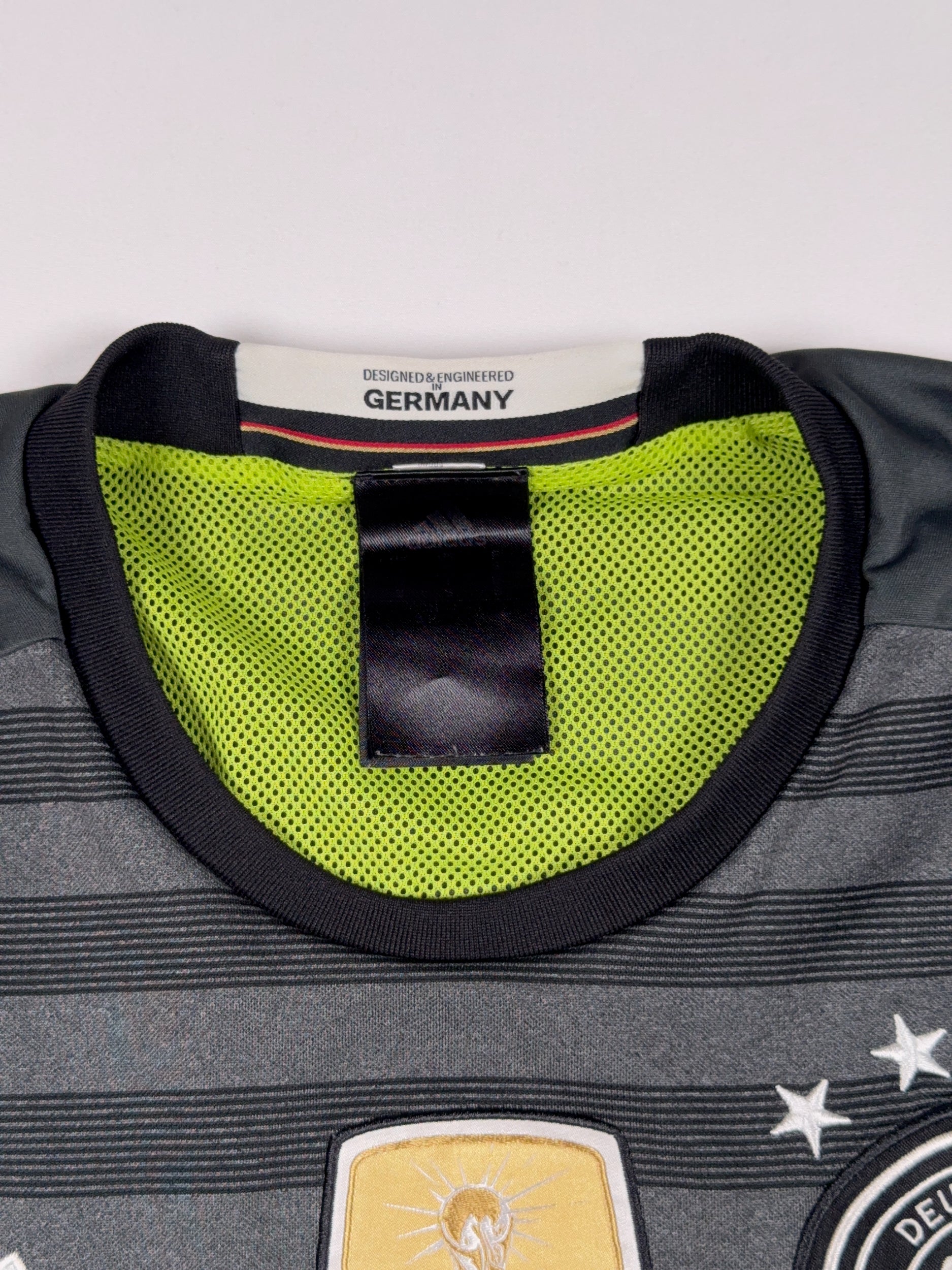 Germany 2016/17 Away Shirt (Reversible) - S