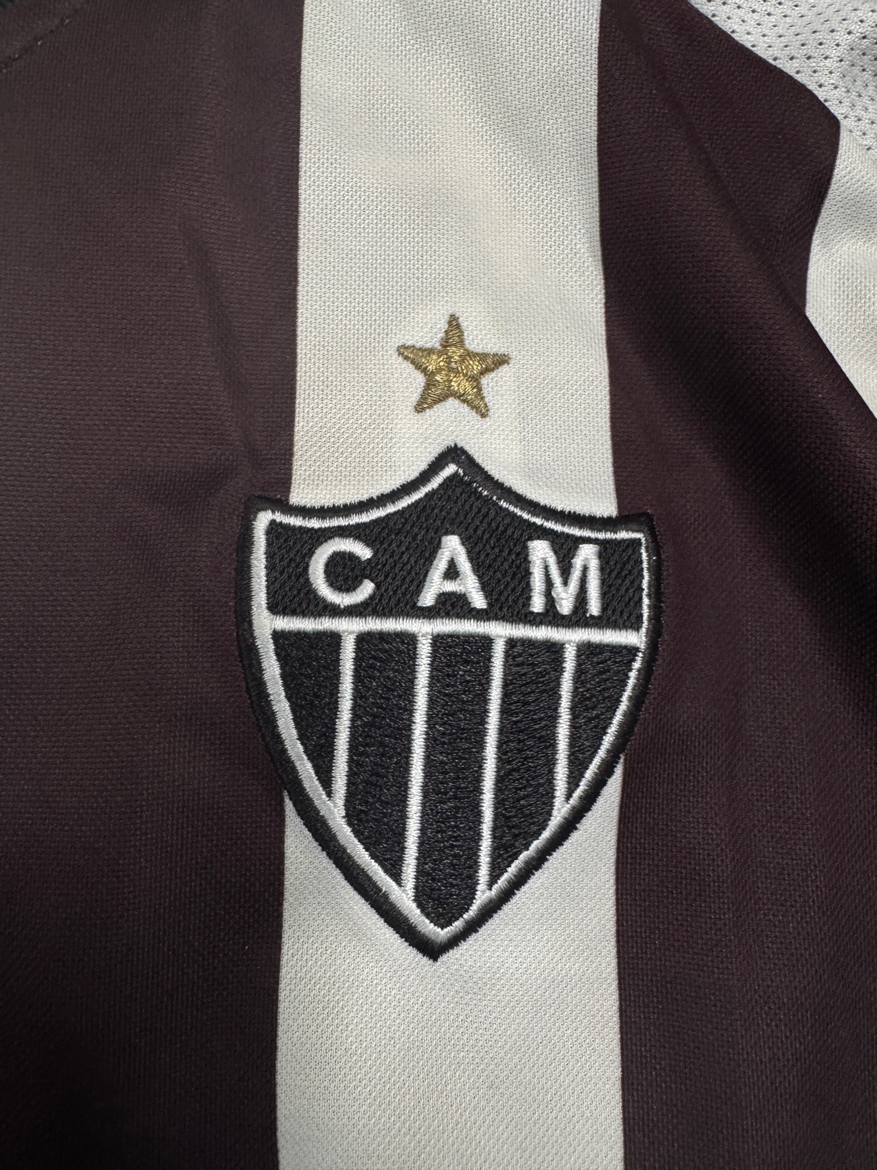 Atletico Miniero 2003/04 Cicinho #2 Home Shirt | Retro Screamers