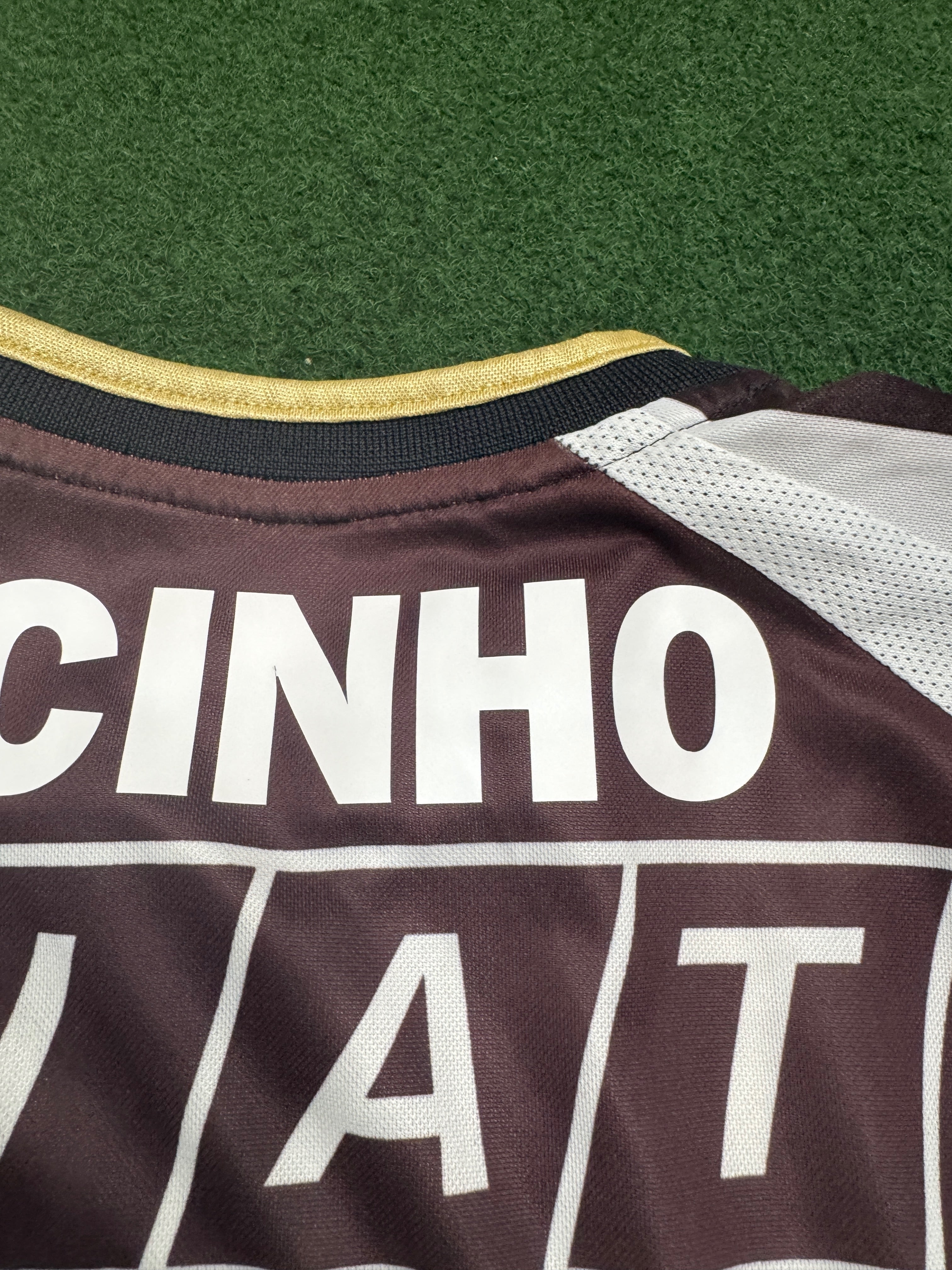 Atletico Miniero 2003/04 Cicinho #2 Home Shirt | Retro Screamers