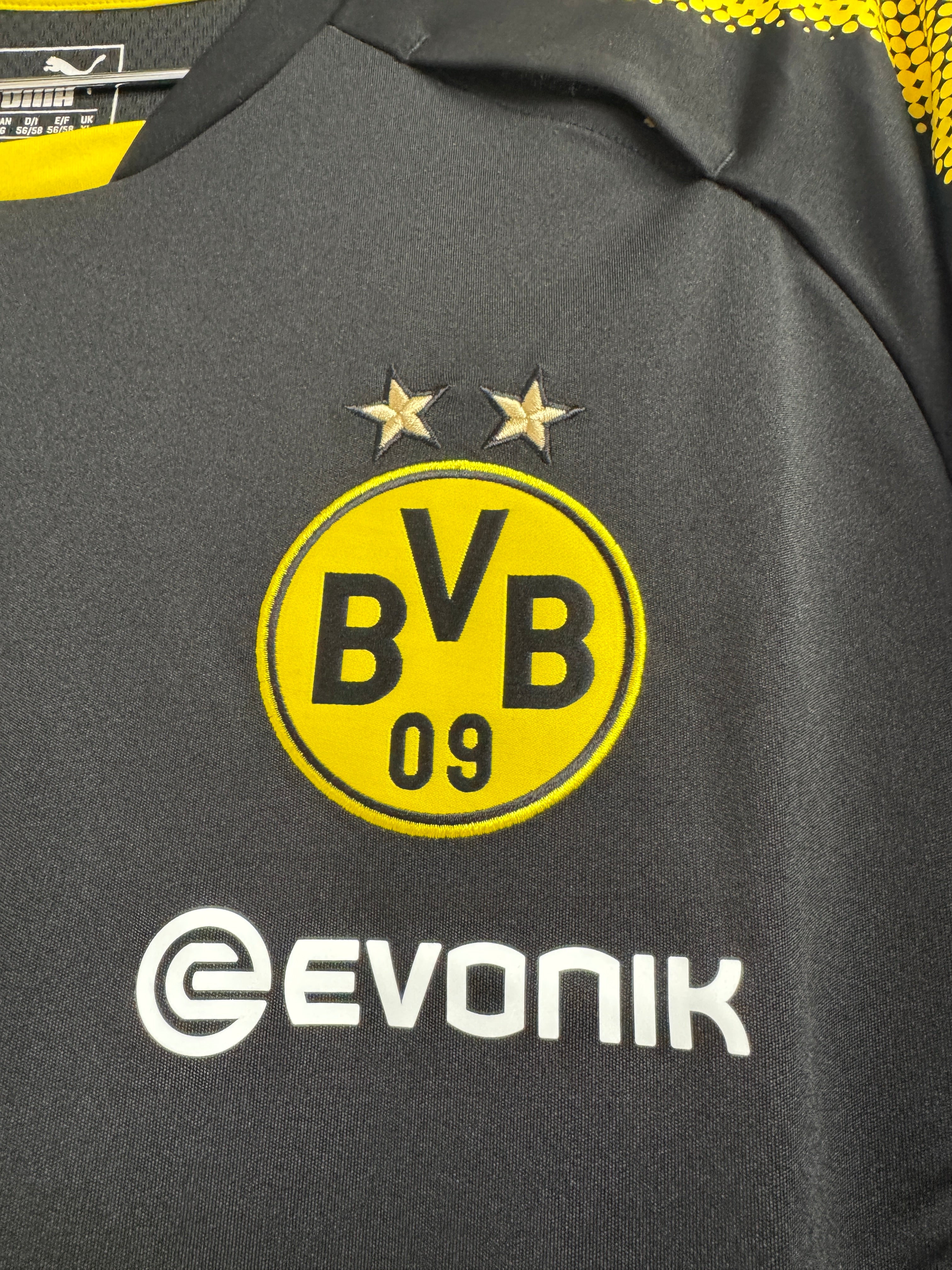 Dortmund 2017/18 Training Shirt | Retro Screamers