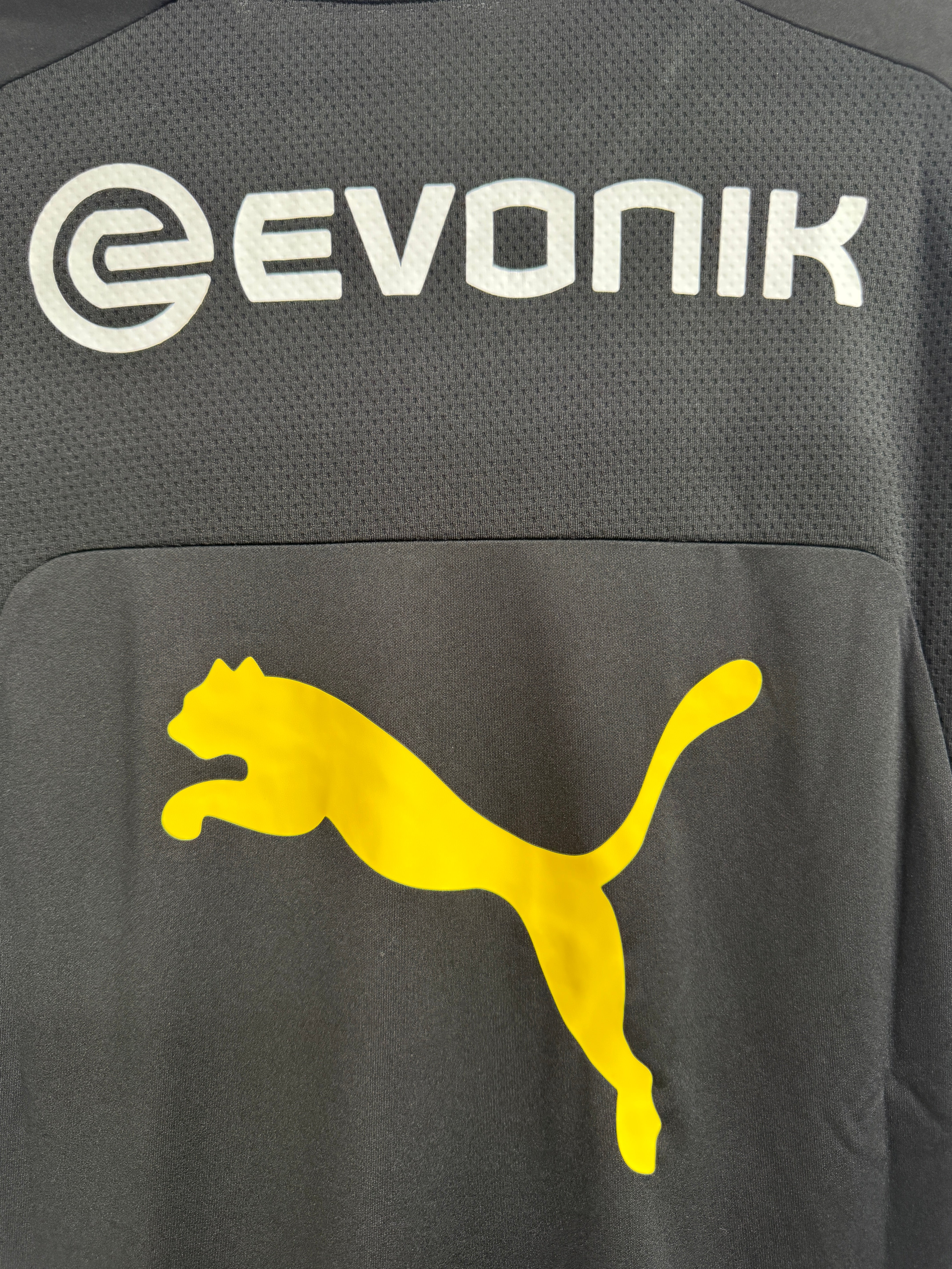 Dortmund 2017/18 Training Shirt | Retro Screamers