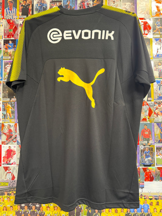 Dortmund 2017/18 Training Shirt | Retro Screamers