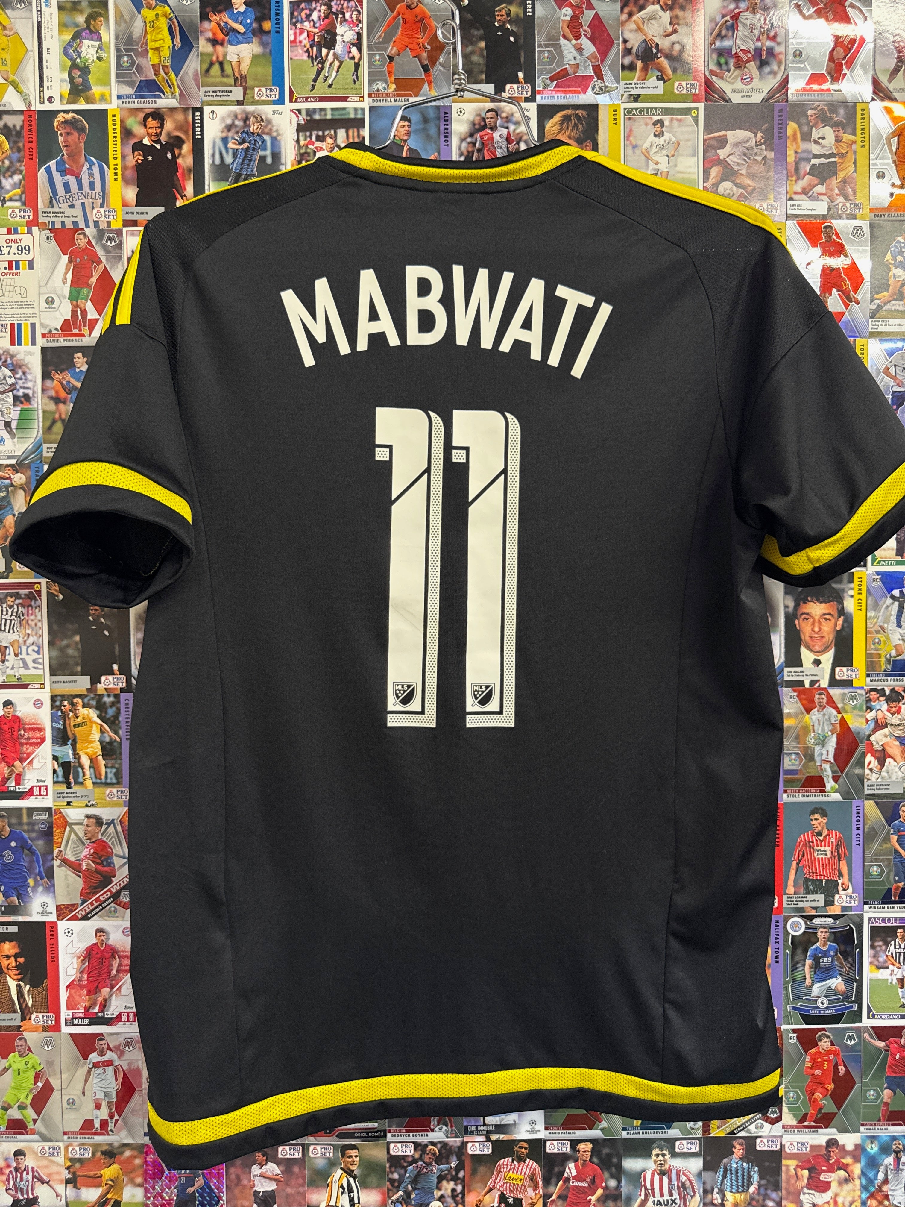 Columbus Crew 2015/16 Cedrick Mabwati #11 Away Shirt - M