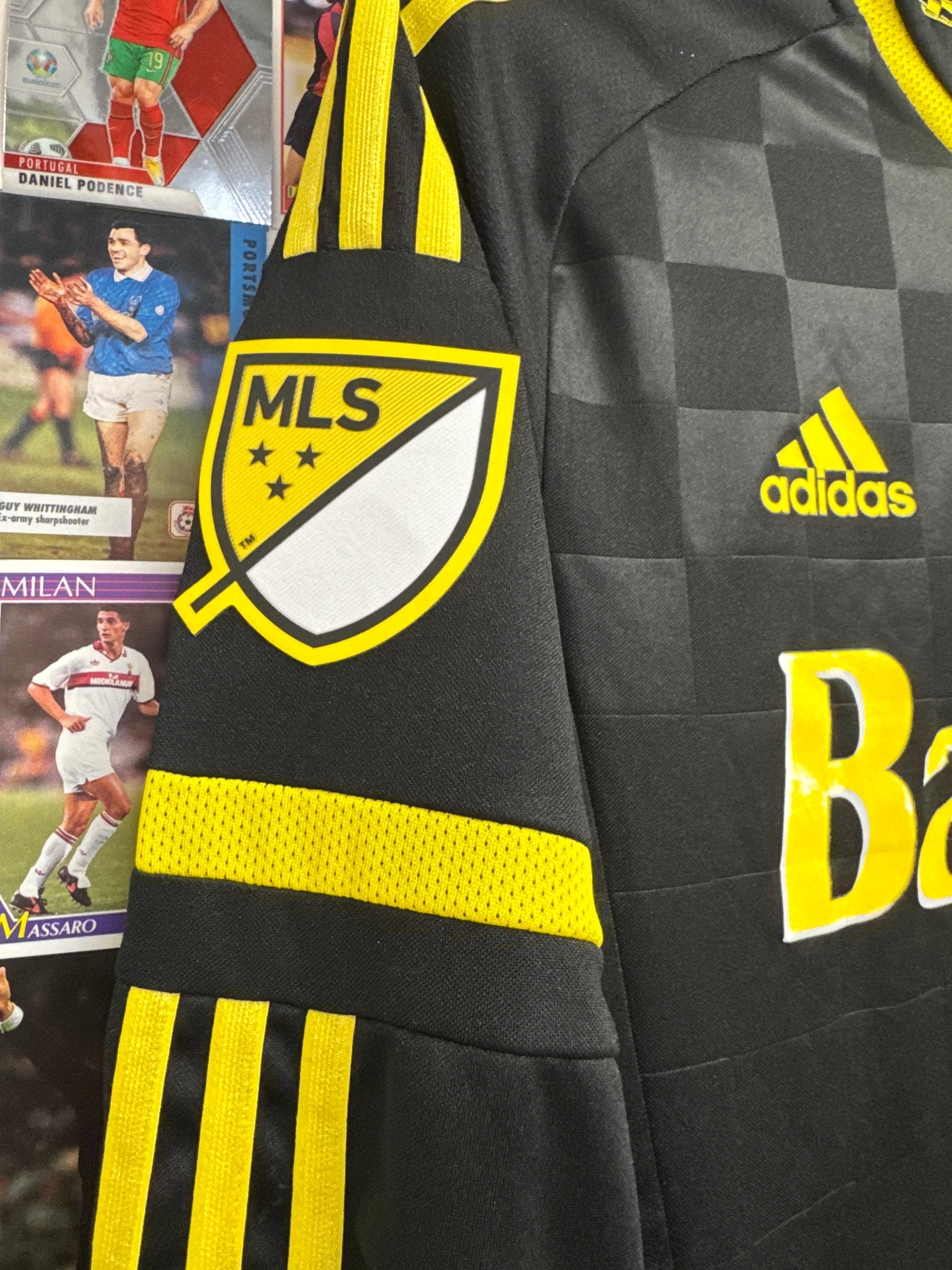 Columbus Crew 2015/16 Away Longsleeve Shirt | Retro Screamers
