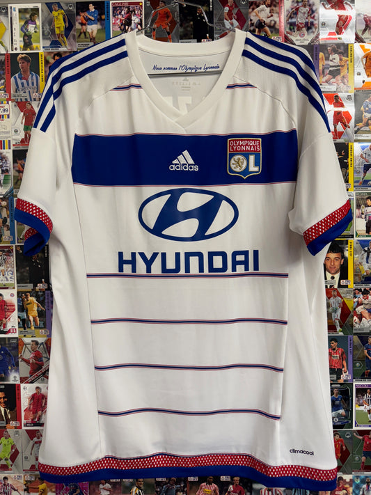 Lyon 2015/16 Alexandre Lacazette #10 Home Shirt - XL