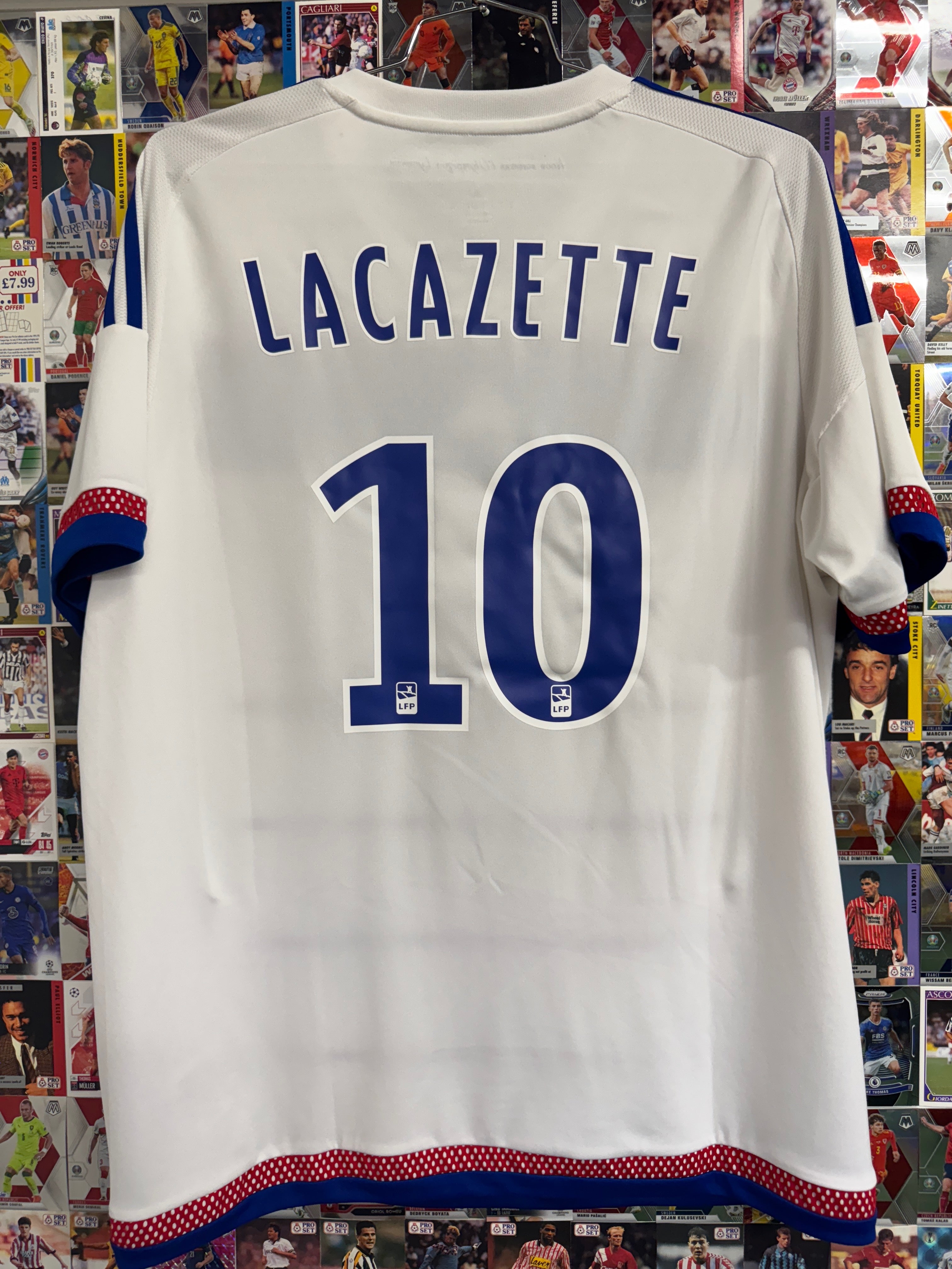 Lyon 2015/16 Alexandre Lacazette #10 Home Shirt - XL