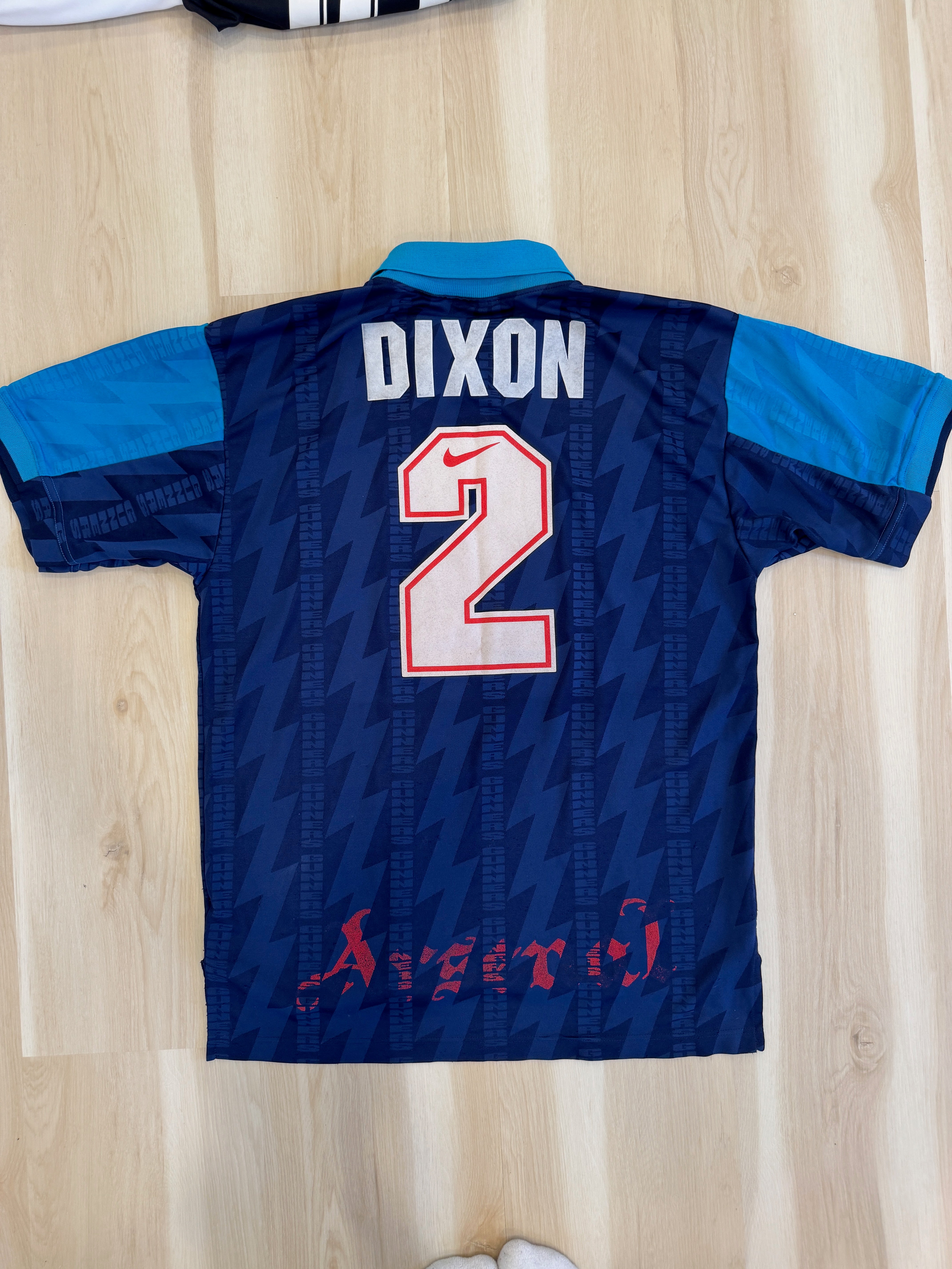 Arsenal 1995/96 Lee Dixon #2 Away Shirt | Retro Screamers