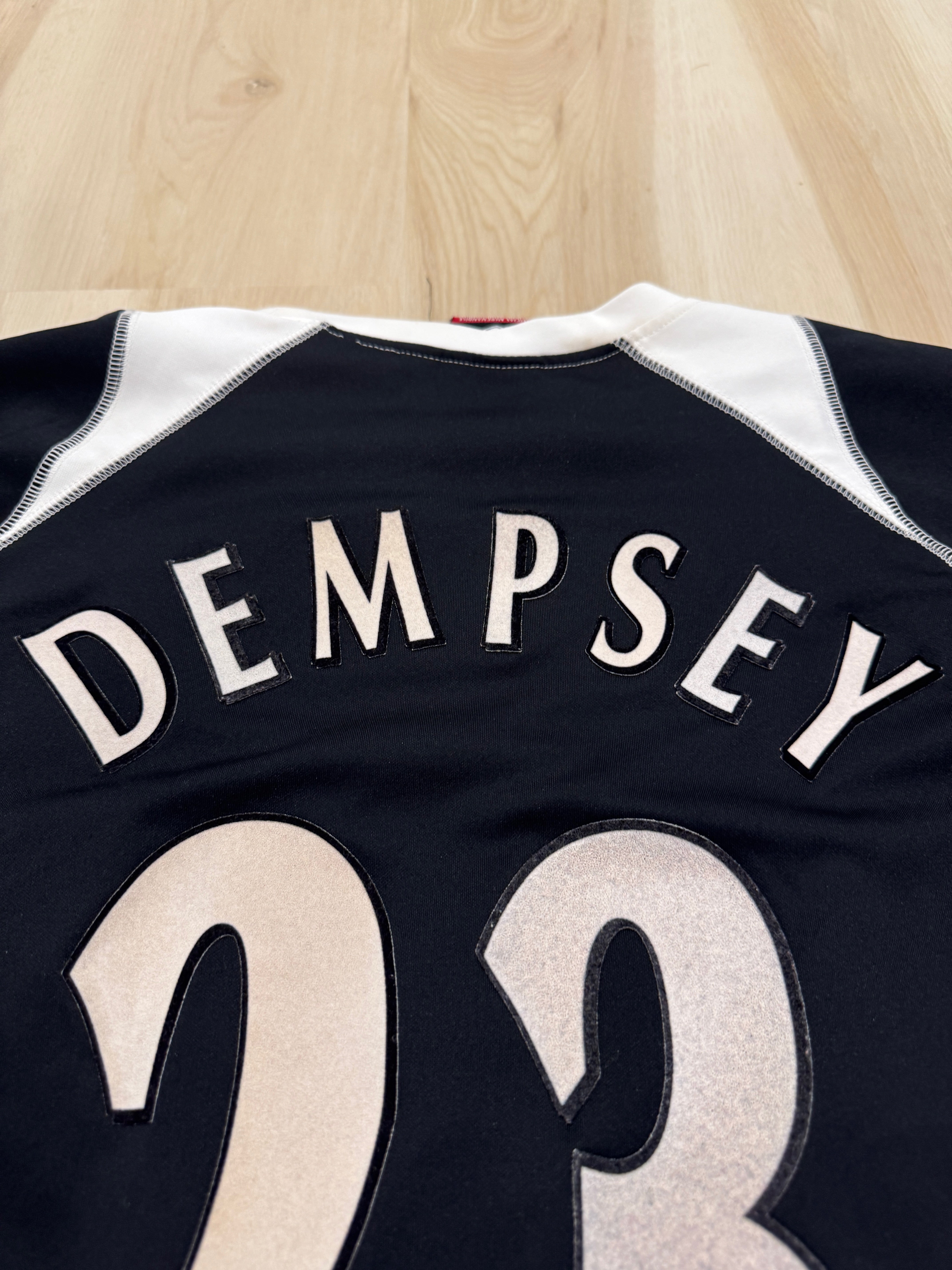 Fulham 2006/07 Clint Dempsey #23 Away | Retro Screamers
