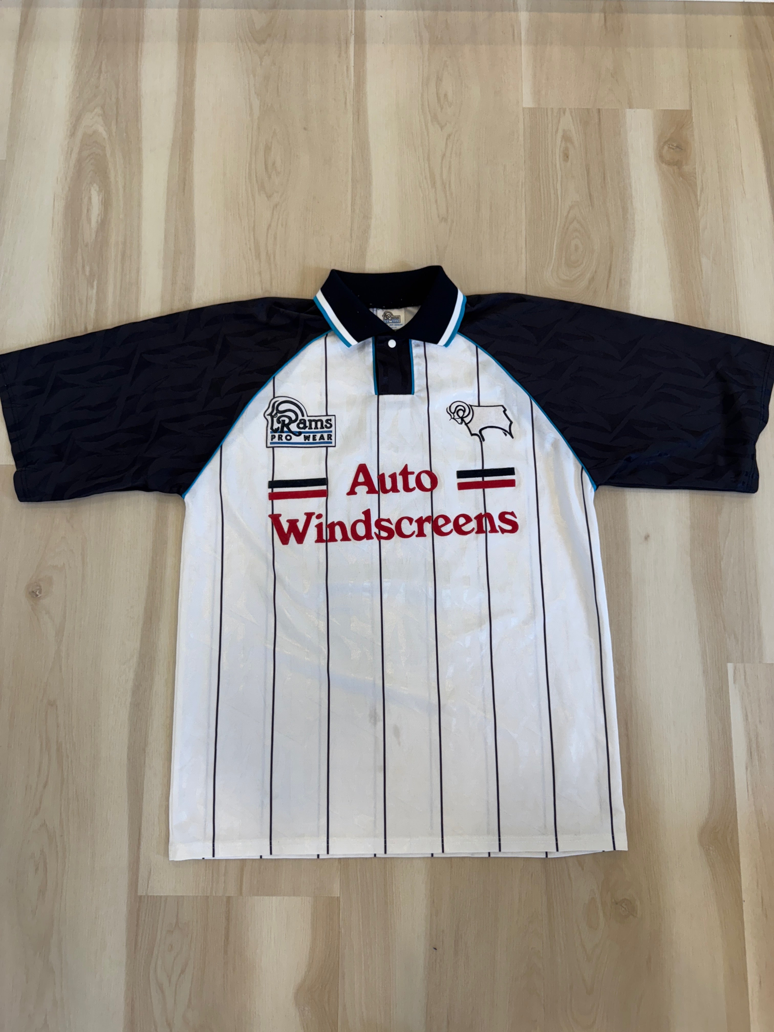 Derby County 1994/96 Marco Gabbiadini #8 Home Shirt | Retro Screamers