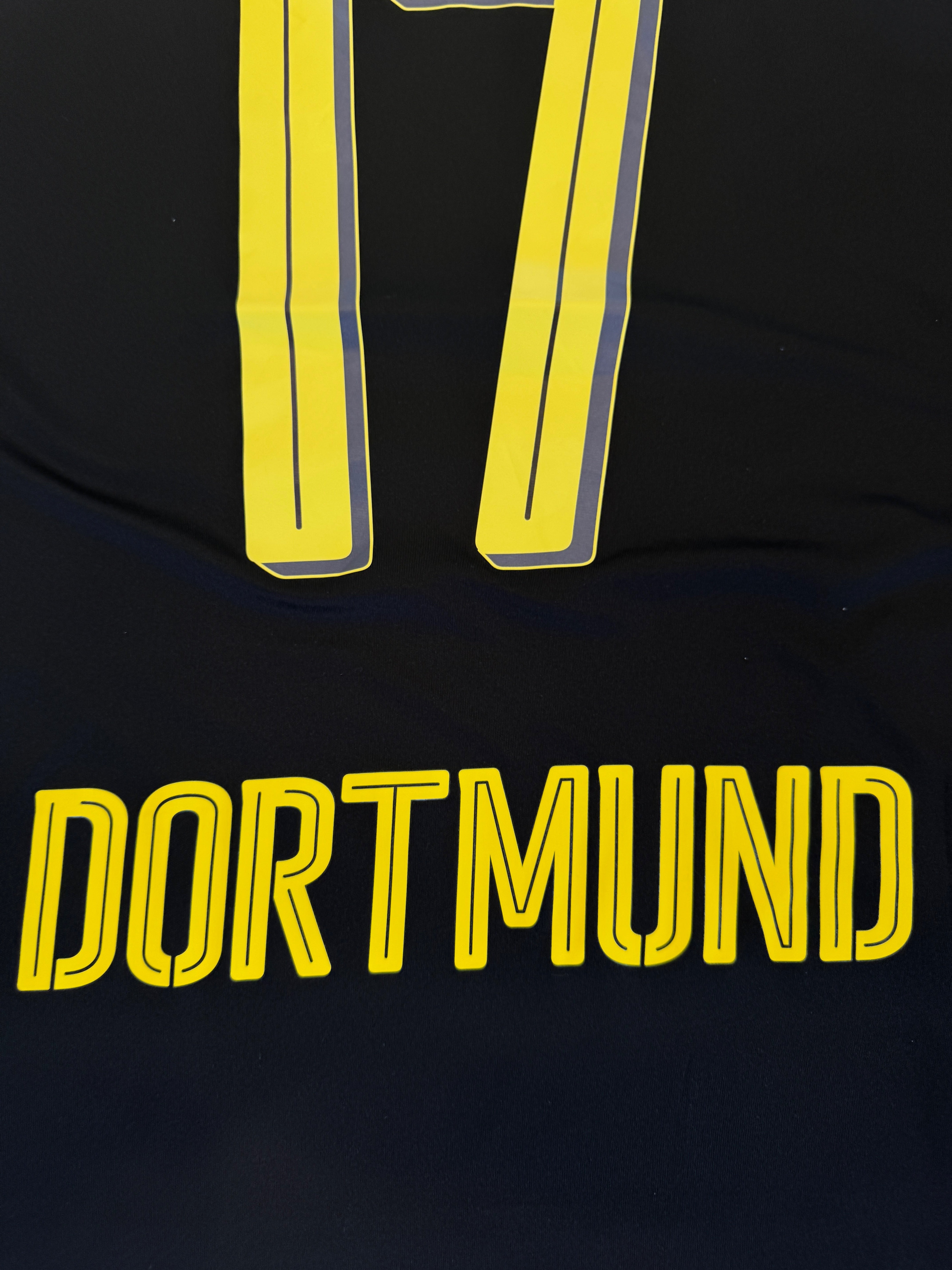 Dortmund 2016/17 Pierre-Emerick Aubameyang #17 Away Shirt | Retro Screamers