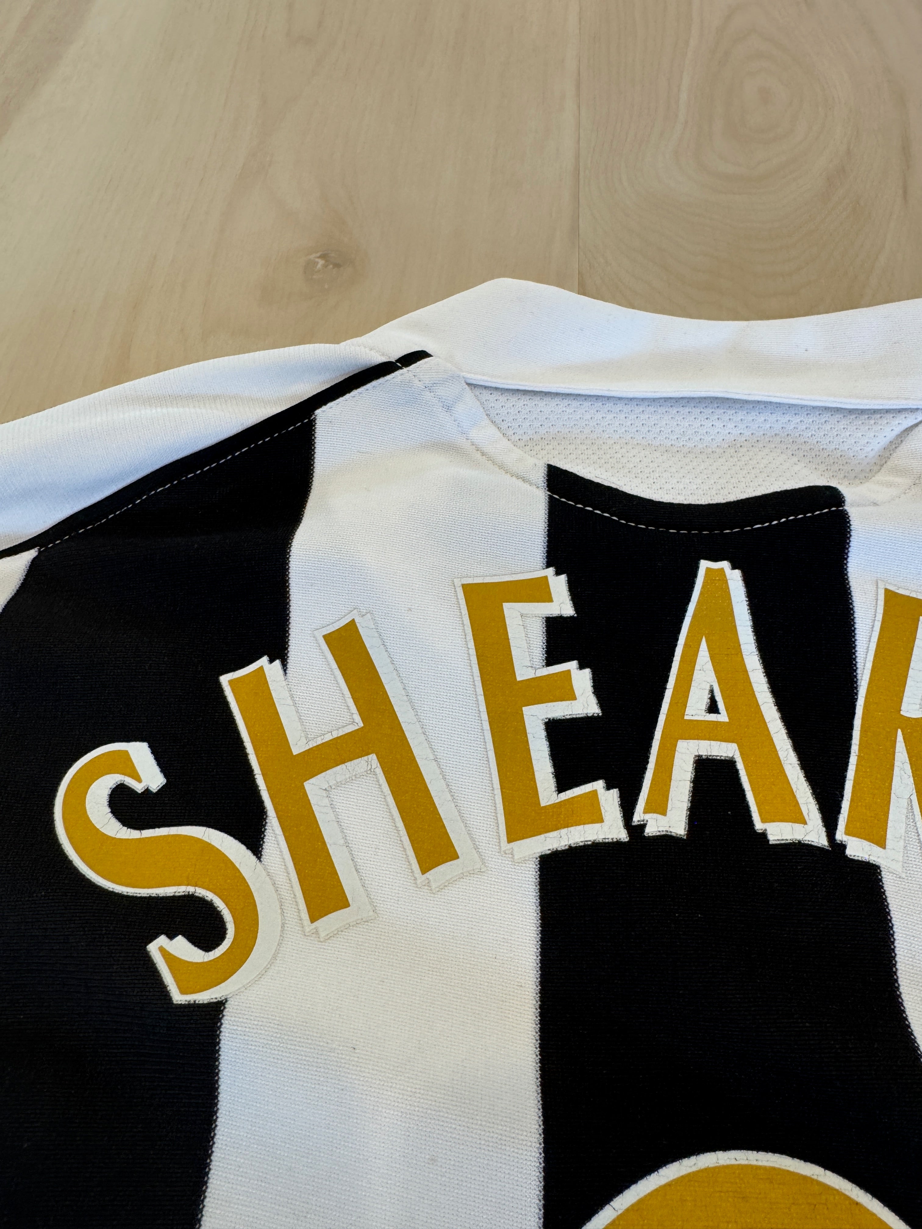 Newcastle United 2005 Shearer #9 Home Shirt - M