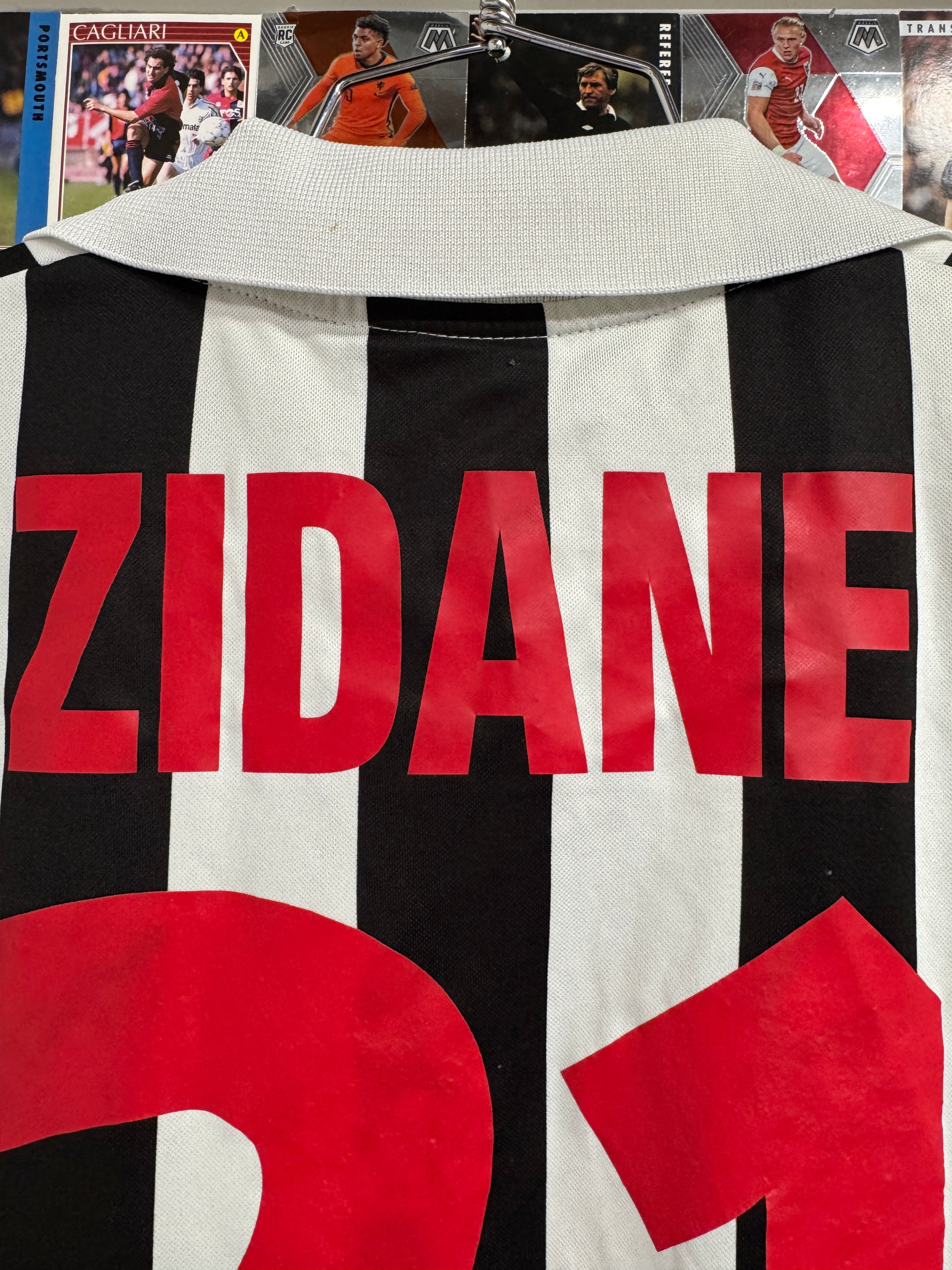 Juventus 1998/99 Zinedine Zidane #21 Home Shirt | Retro Screamers