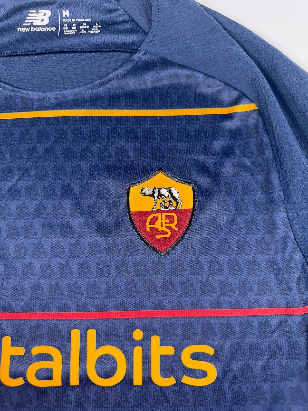 Roma 2021/22 Fourth Shirt - M