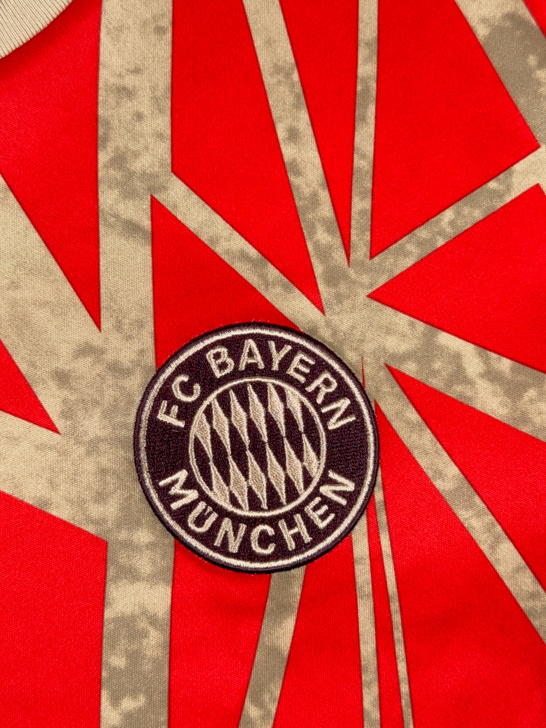 Bayern Munich 2025/26 Pre-Match Shirt - M