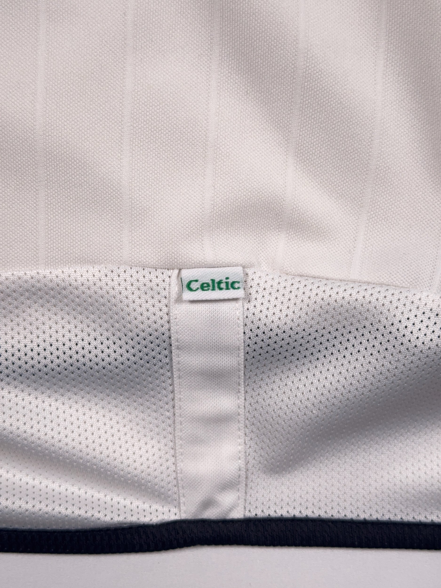 Celtic 2000/01 Henrik Larsson #7 Away Shirt - XL