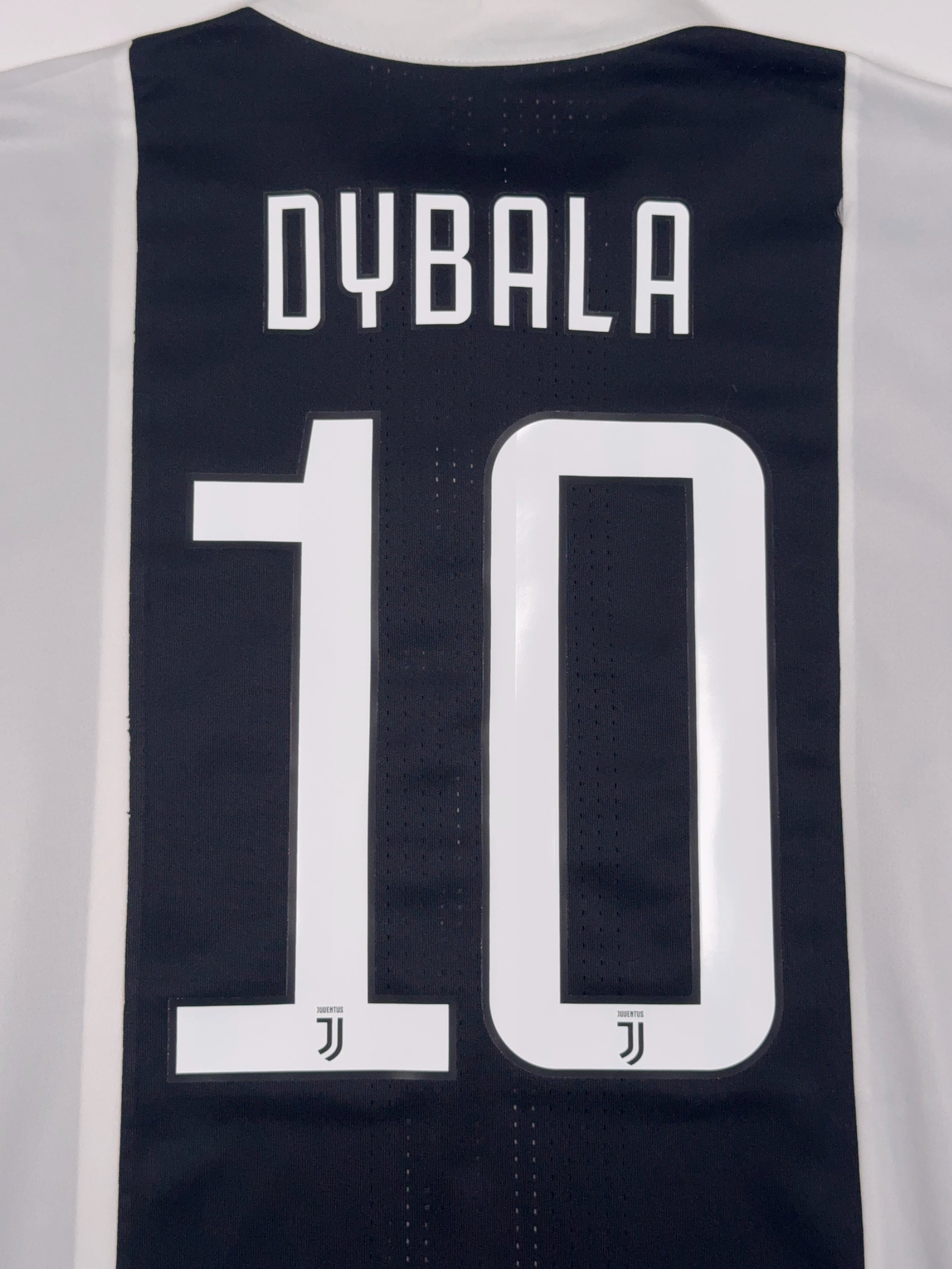 Juventus 2017/18 Paolo Dybala #10 Home Shirt - XL