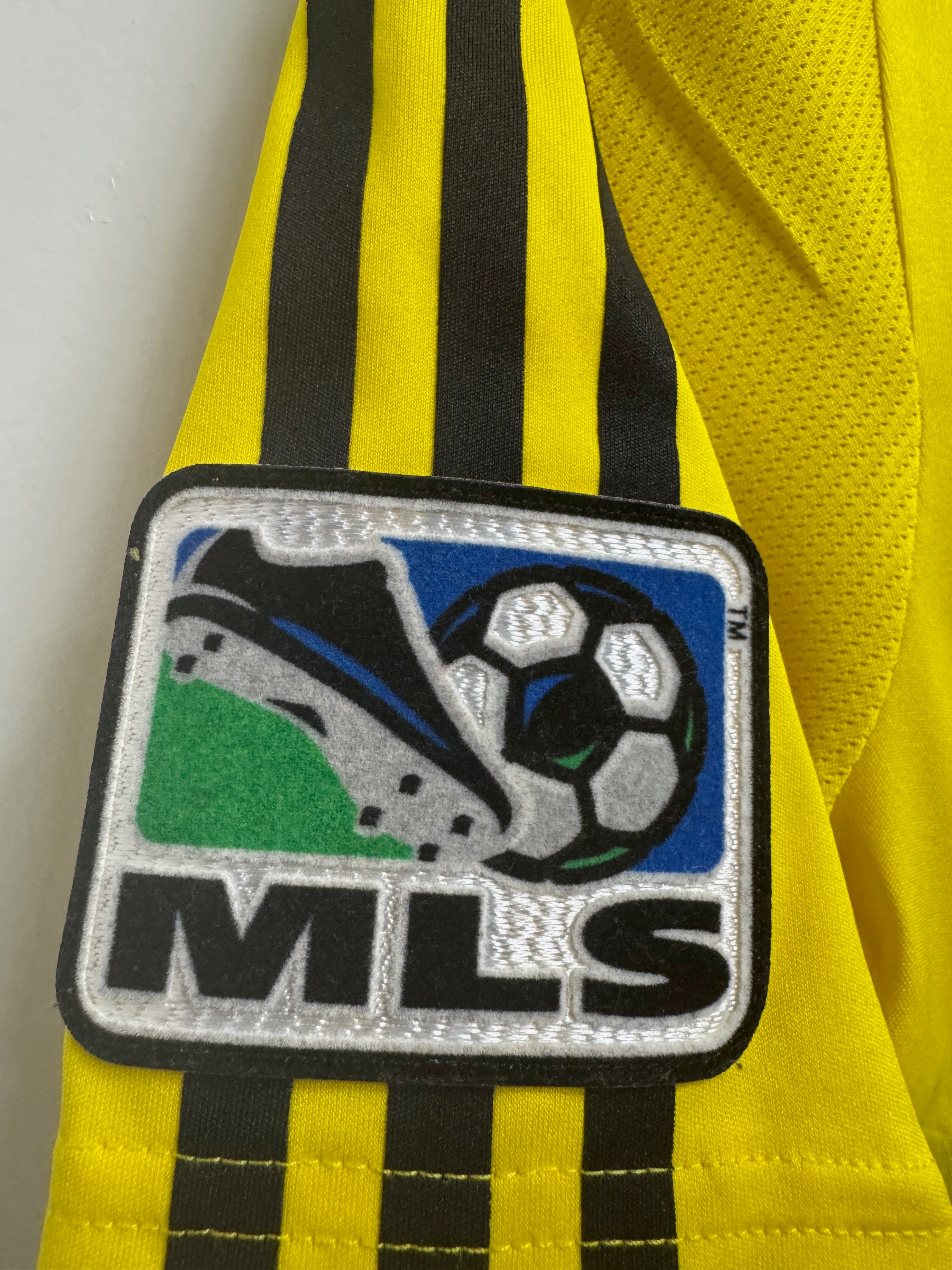Columbus Crew 2010/11 Steven Lenhart #32 Home Shirt | Retro Screamers