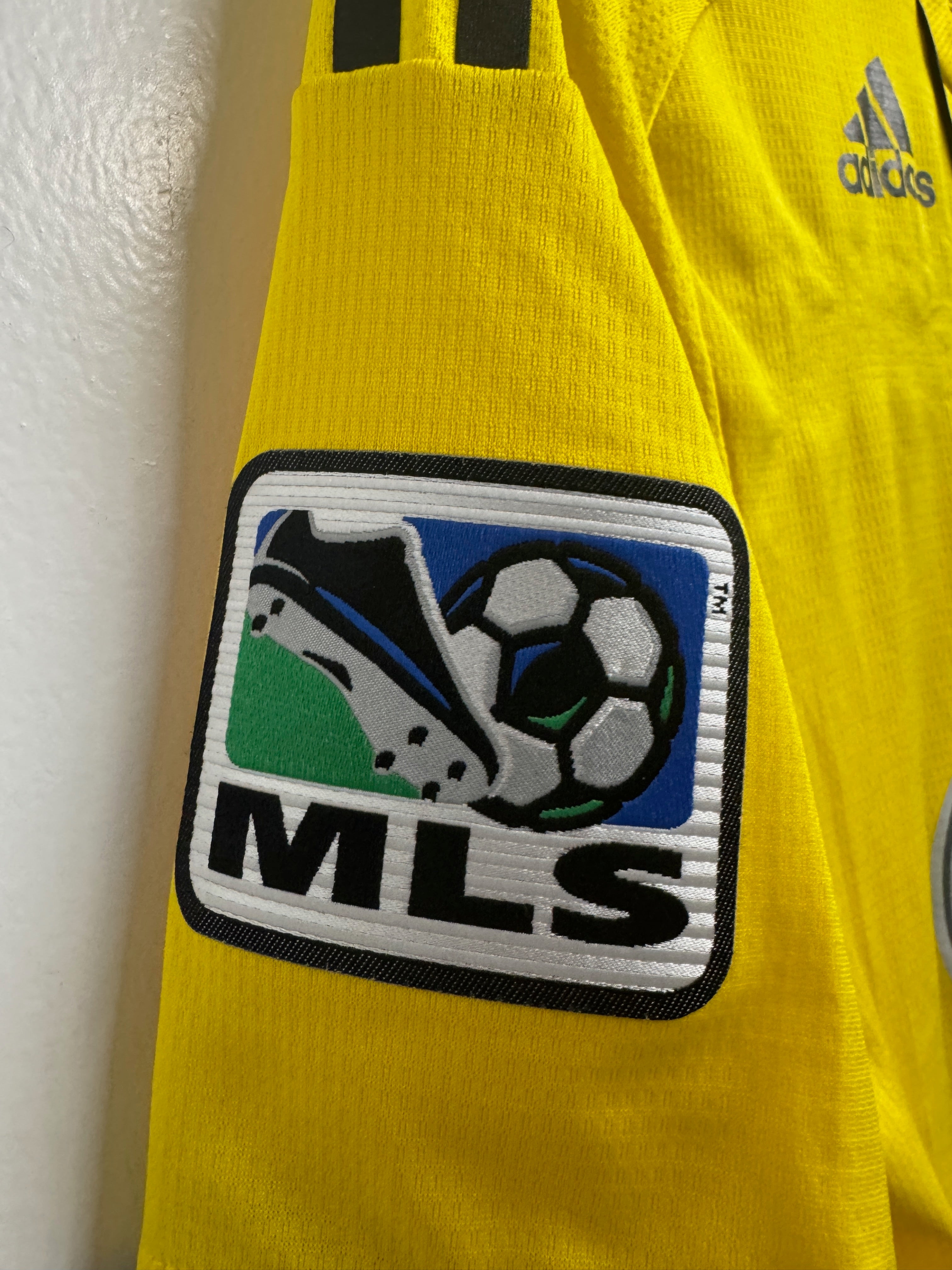 Columbus Crew 2010/12 Guillermo Barros Schelotto #7 Home Shirt | Retro Screamers