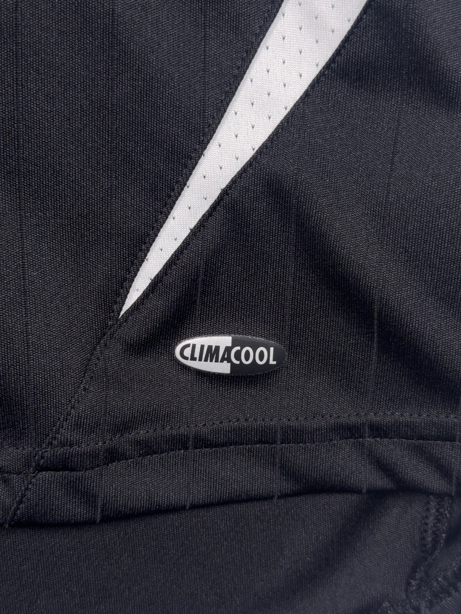 Ajax 2021/22 Training Shirt - L