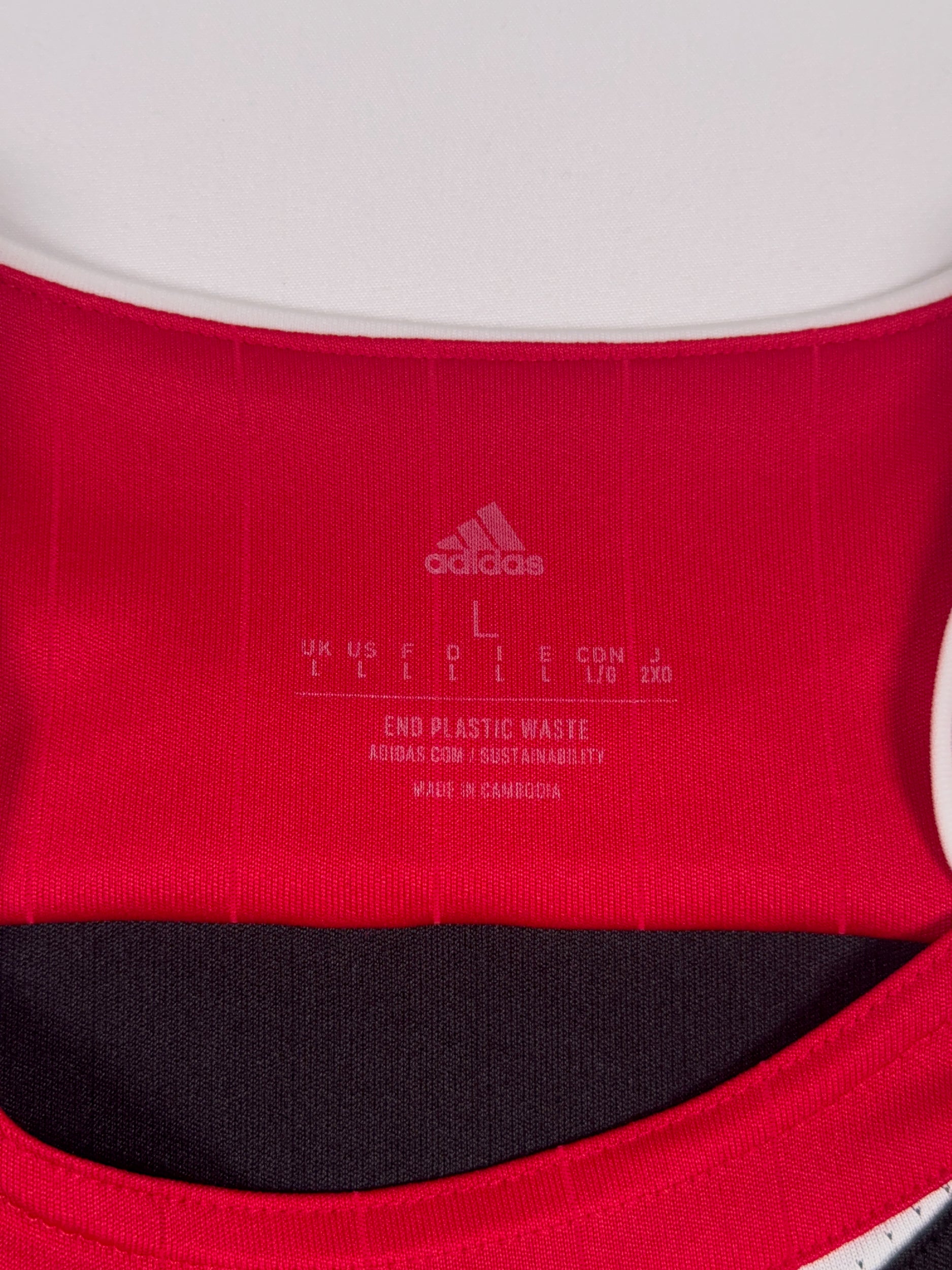 Ajax 2021/22 Training Shirt - L
