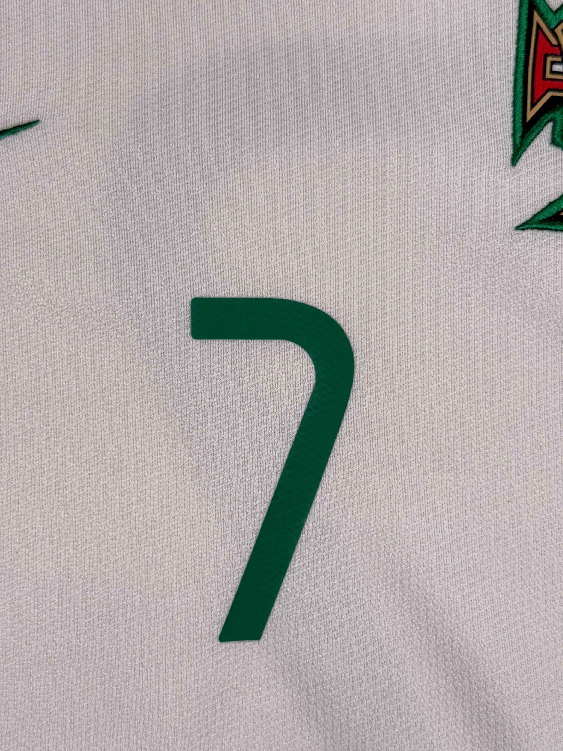 Portugal 2008/10 Cristiano Ronaldo #7 Away Shirt - L