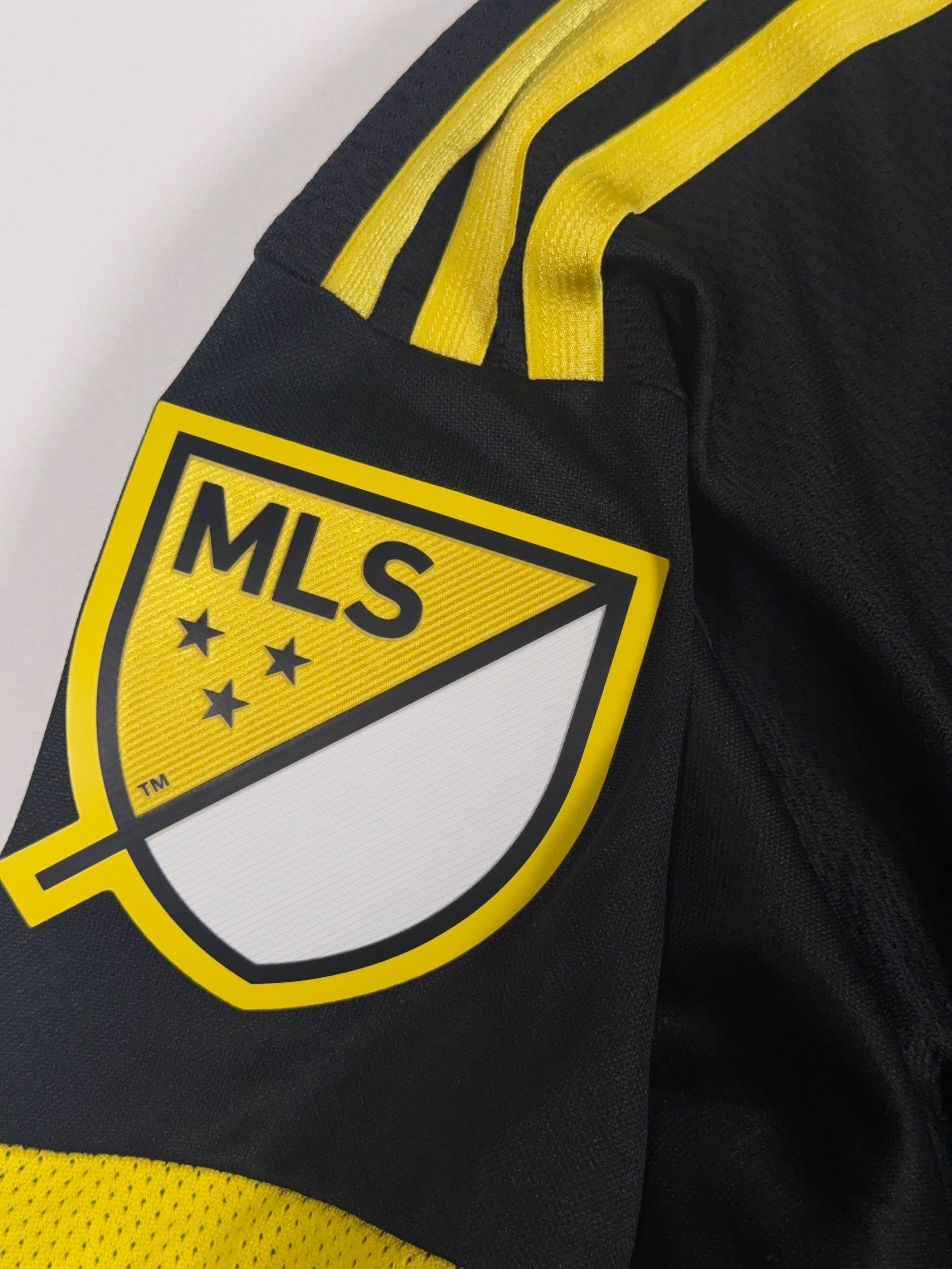 Columbus Crew 2015/16 Longsleeve Away Shirt - XL