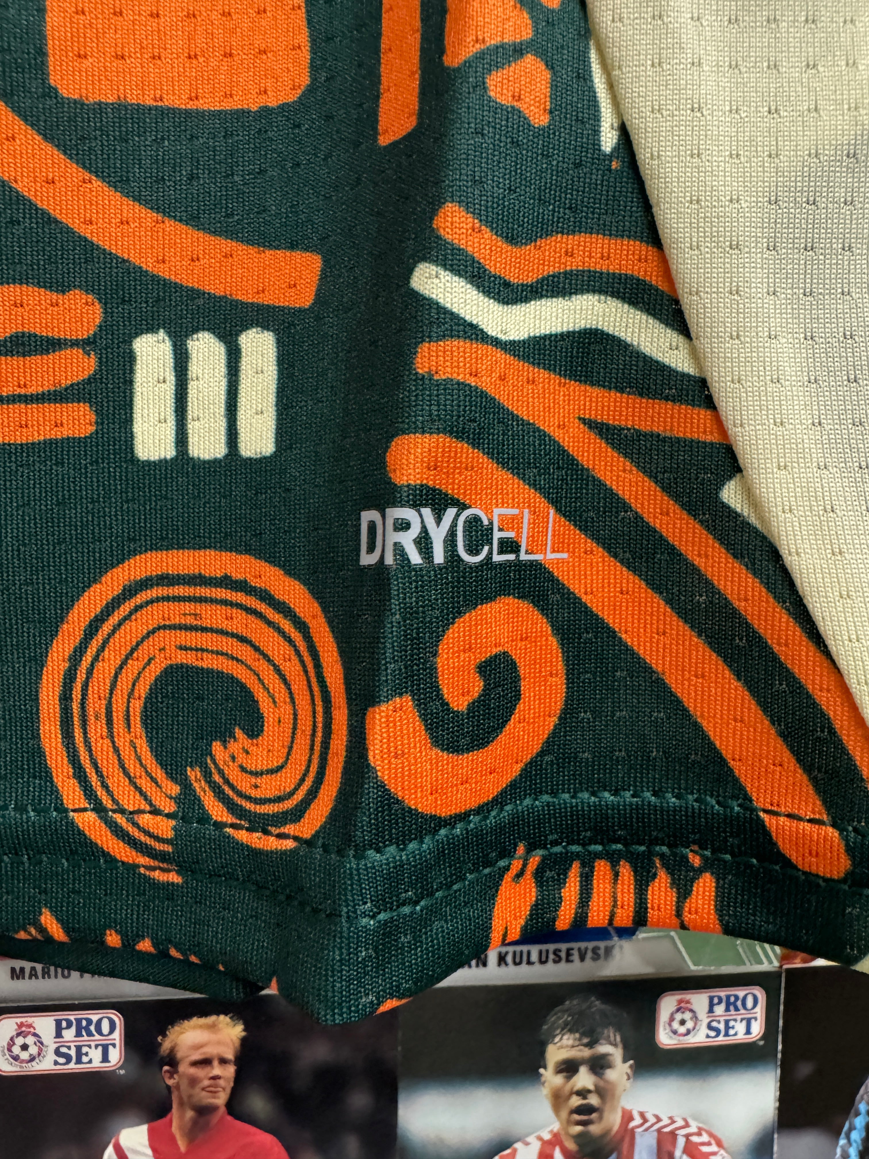 Cote D'Ivoire 2025/26 Warm-Up Shirt | Retro Screamers