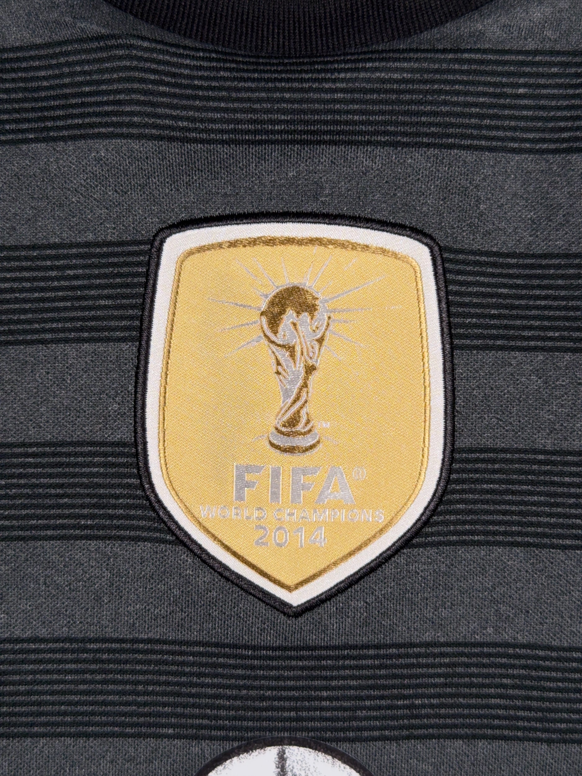 Germany 2016/17 Mesut Ozil #8 Away Shirt (Reversible) - M