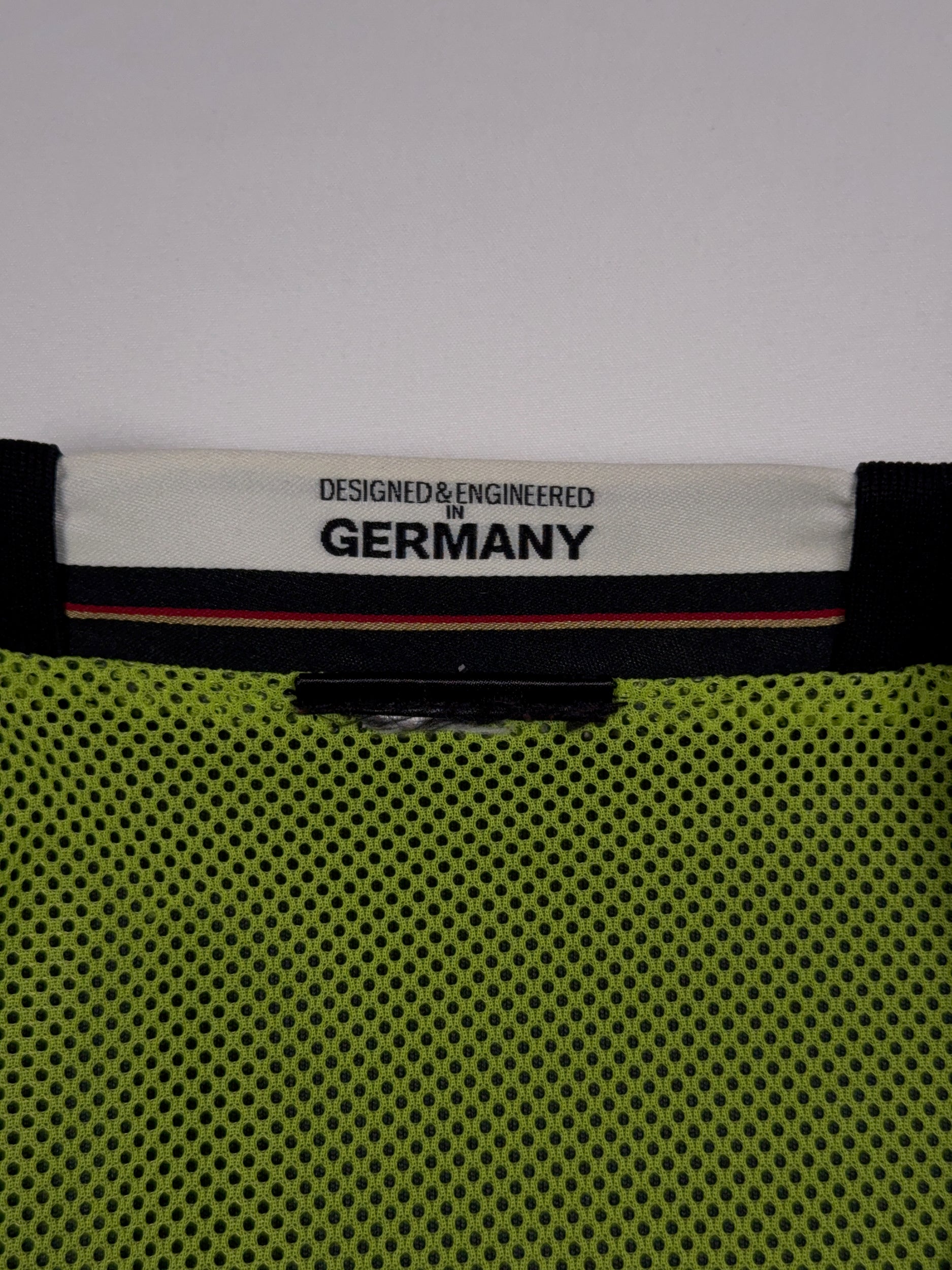 Germany 2016/17 Mesut Ozil #8 Away Shirt (Reversible) - M