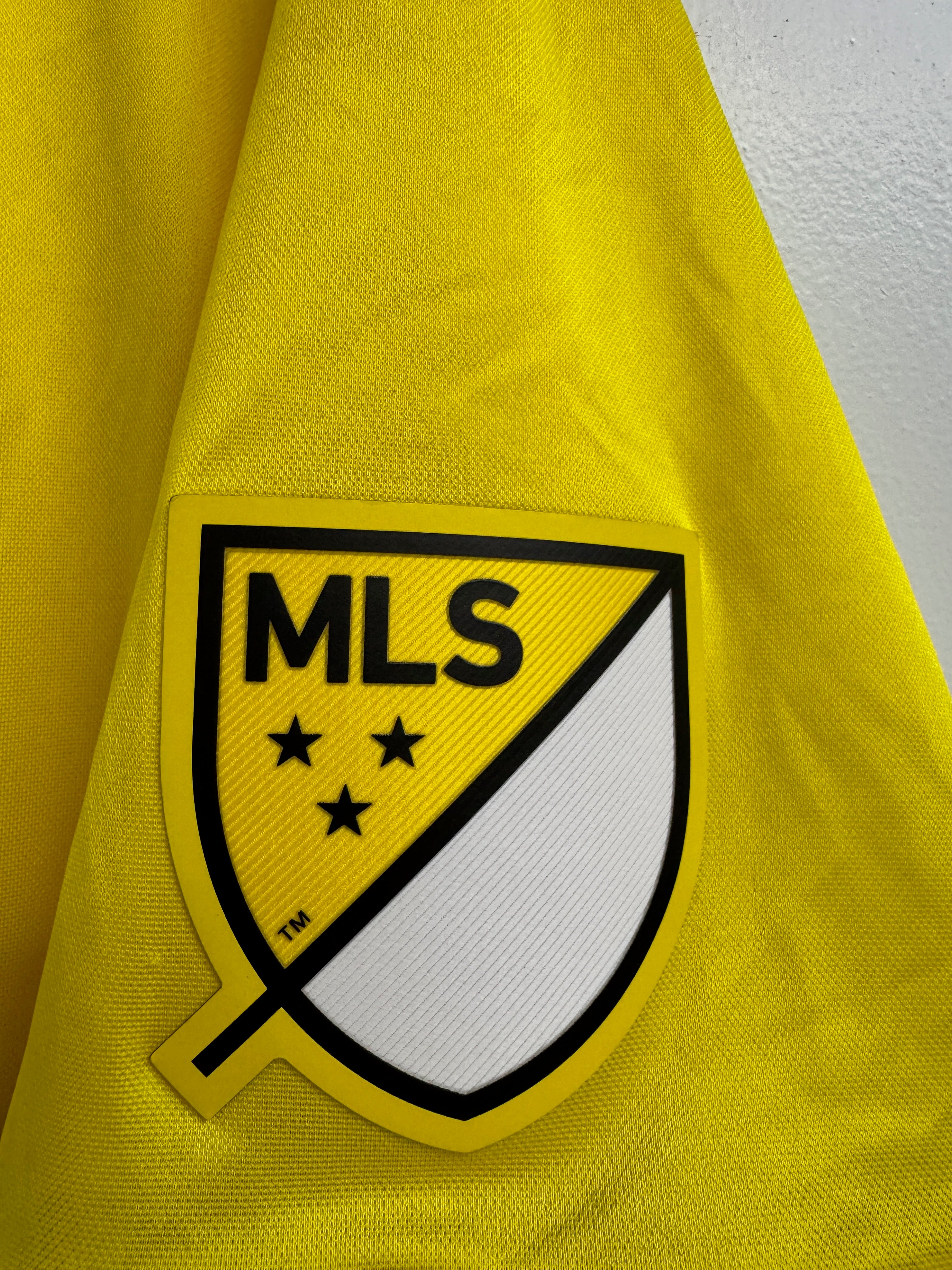 Columbus Crew 2017/19 Will Trapp #6 Home Shirt | Retro Screamers