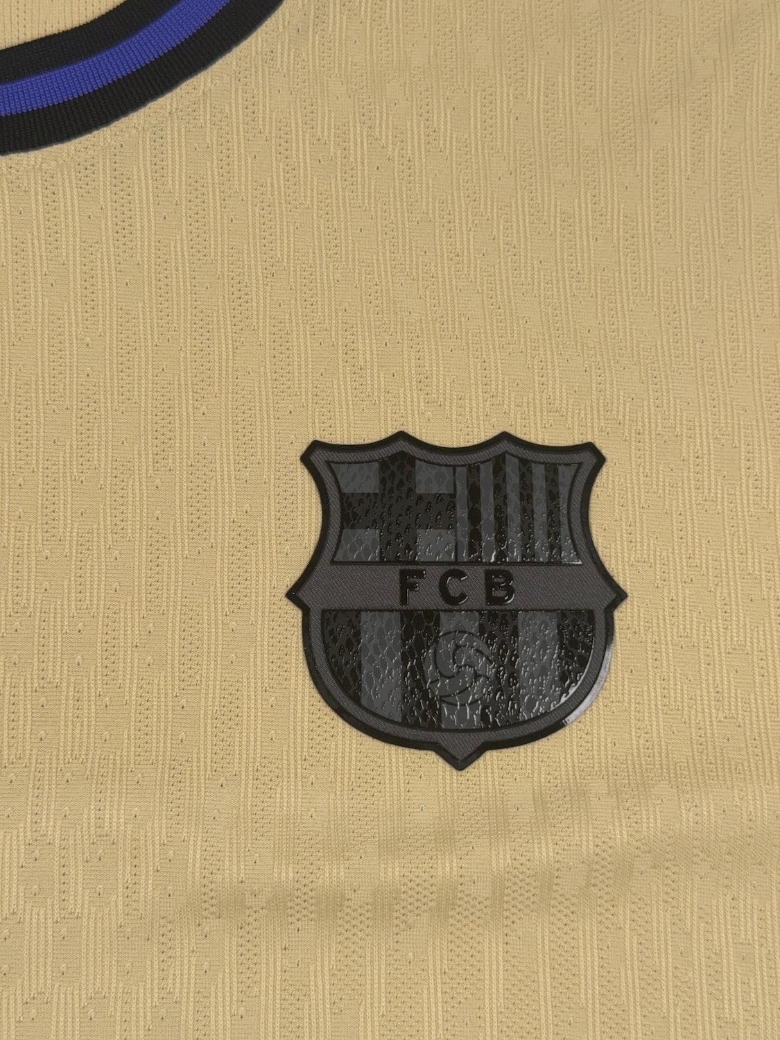 Barcelona 2025/26 Lamine Yamal #10 Away Shirt - XL