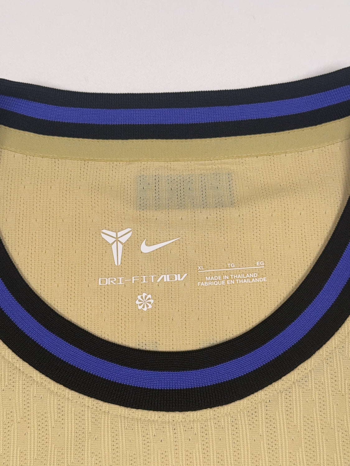 Barcelona 2025/26 Lamine Yamal #10 Away Shirt - XL