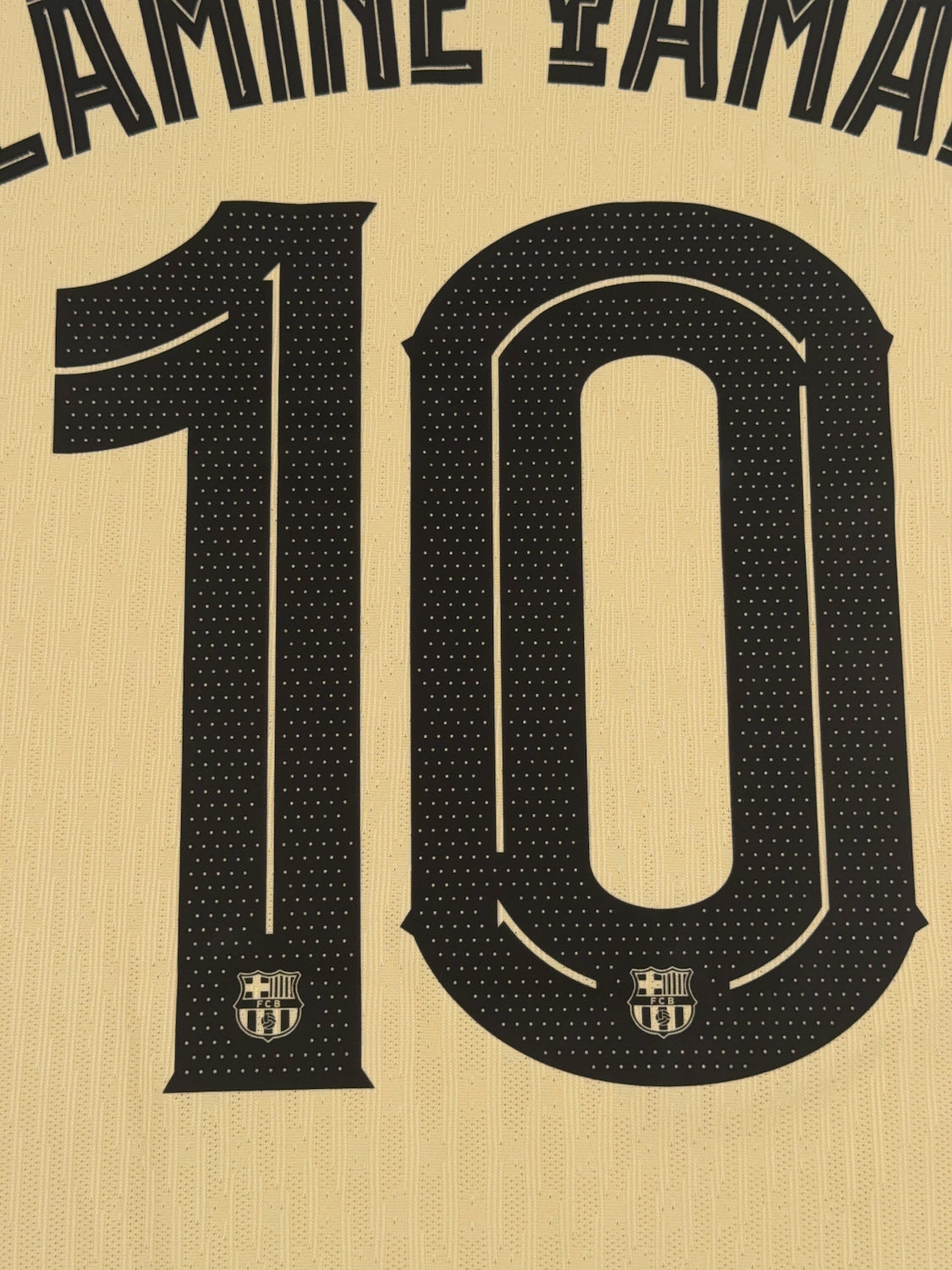 Barcelona 2025/26 Lamine Yamal #10 Away Shirt - XL