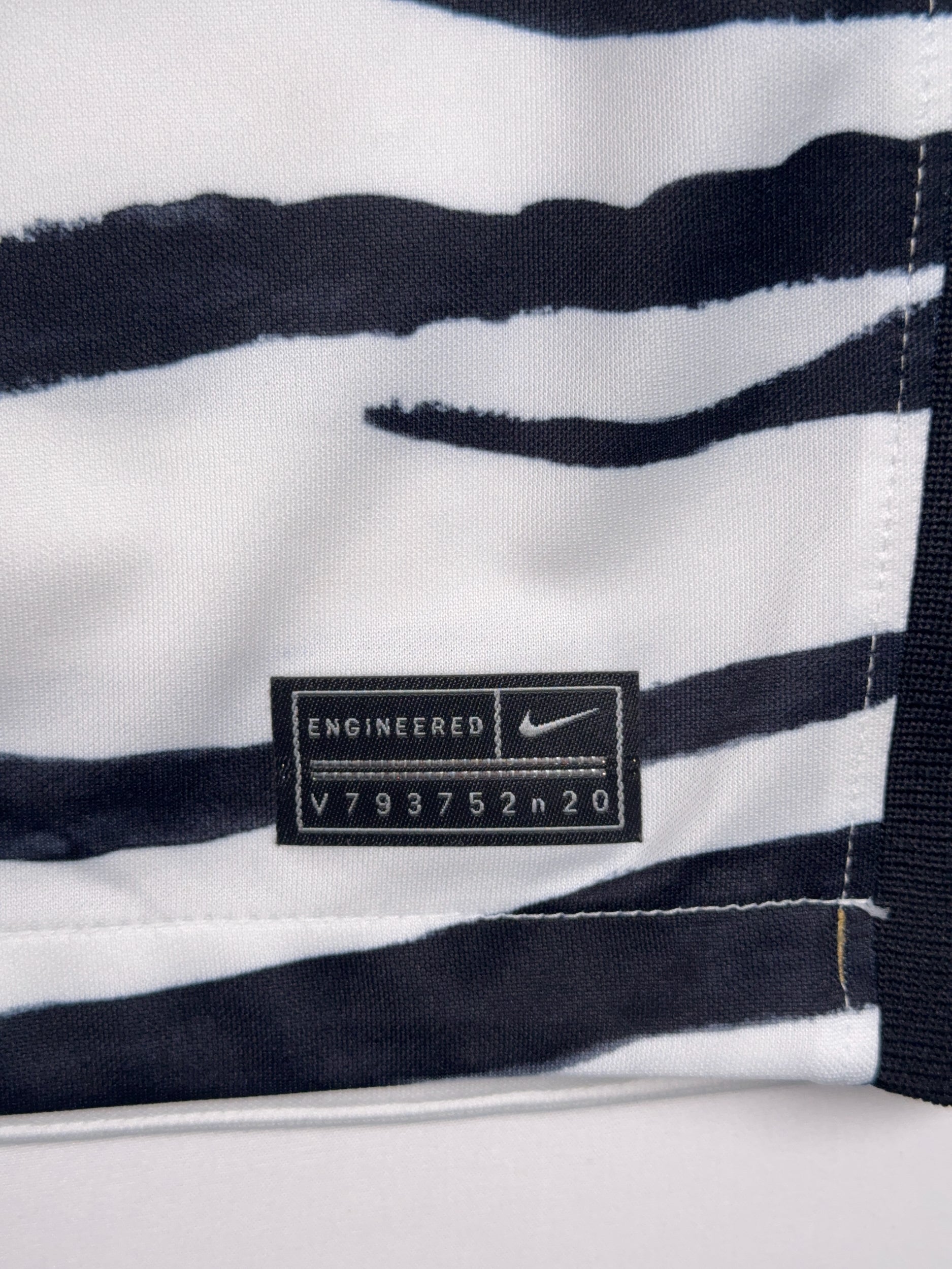 South Korea 2020/21 Away Shirt - XL