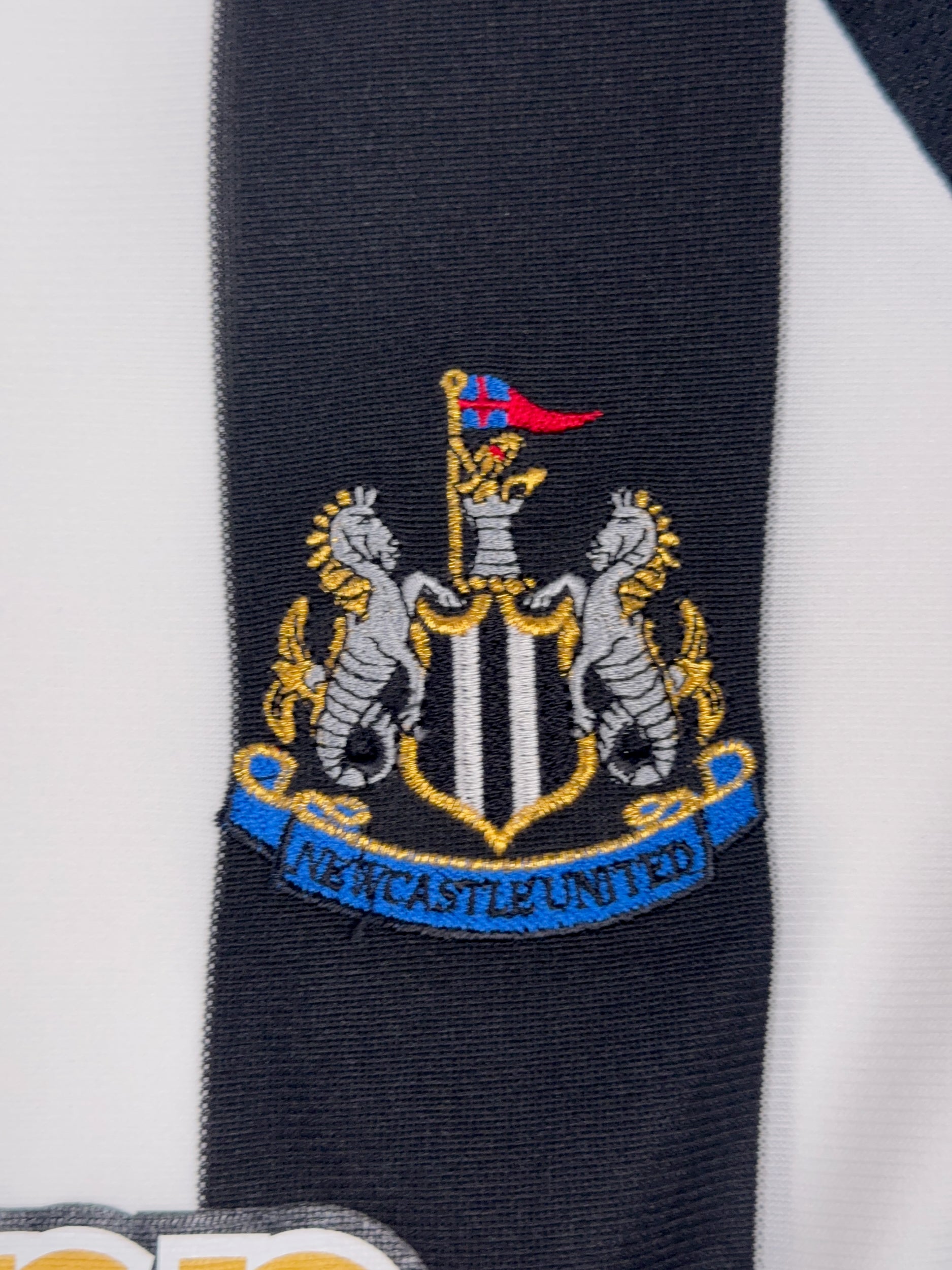 Newcastle United 2005/06 Home Shirt - M