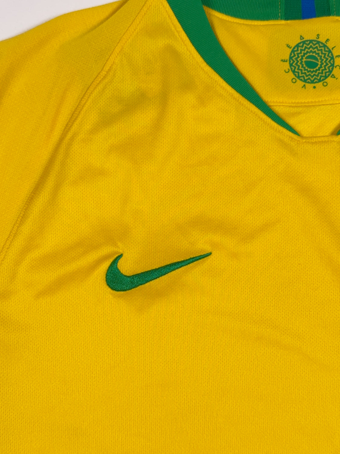 Brazil 2018/19 Home Shirt - L