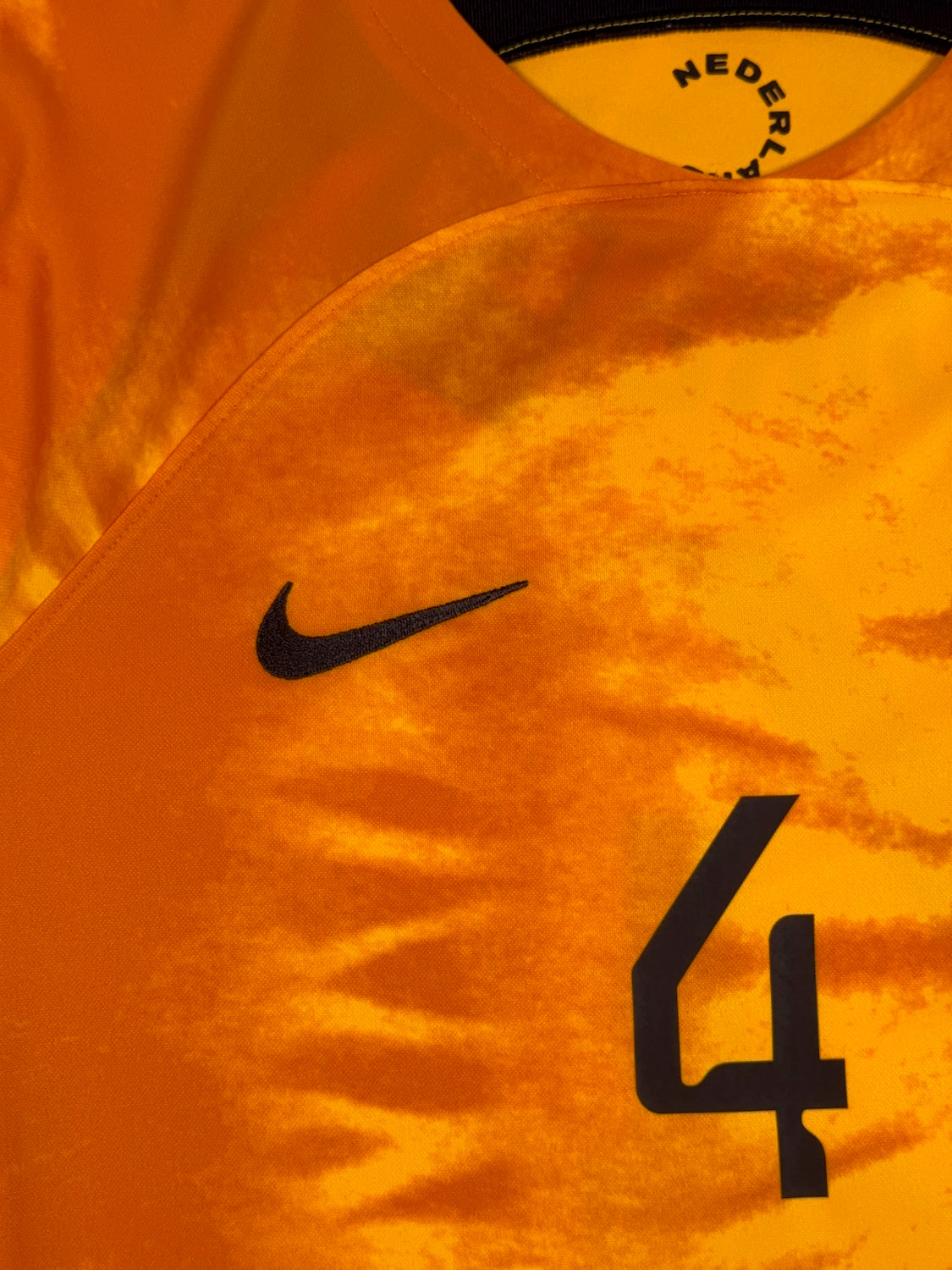 Netherlands 2022/23 Virgil Van Dijk #4 Home Longsleeve Shirt - M