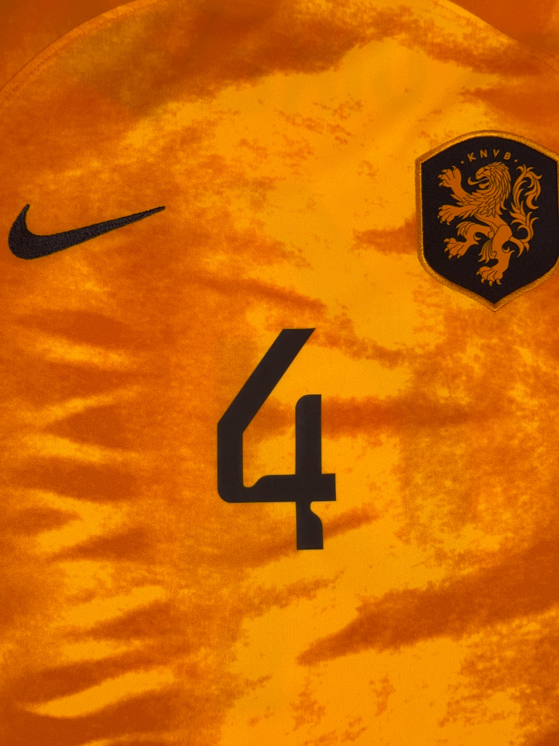 Netherlands 2022/23 Virgil Van Dijk #4 Home Longsleeve Shirt - M