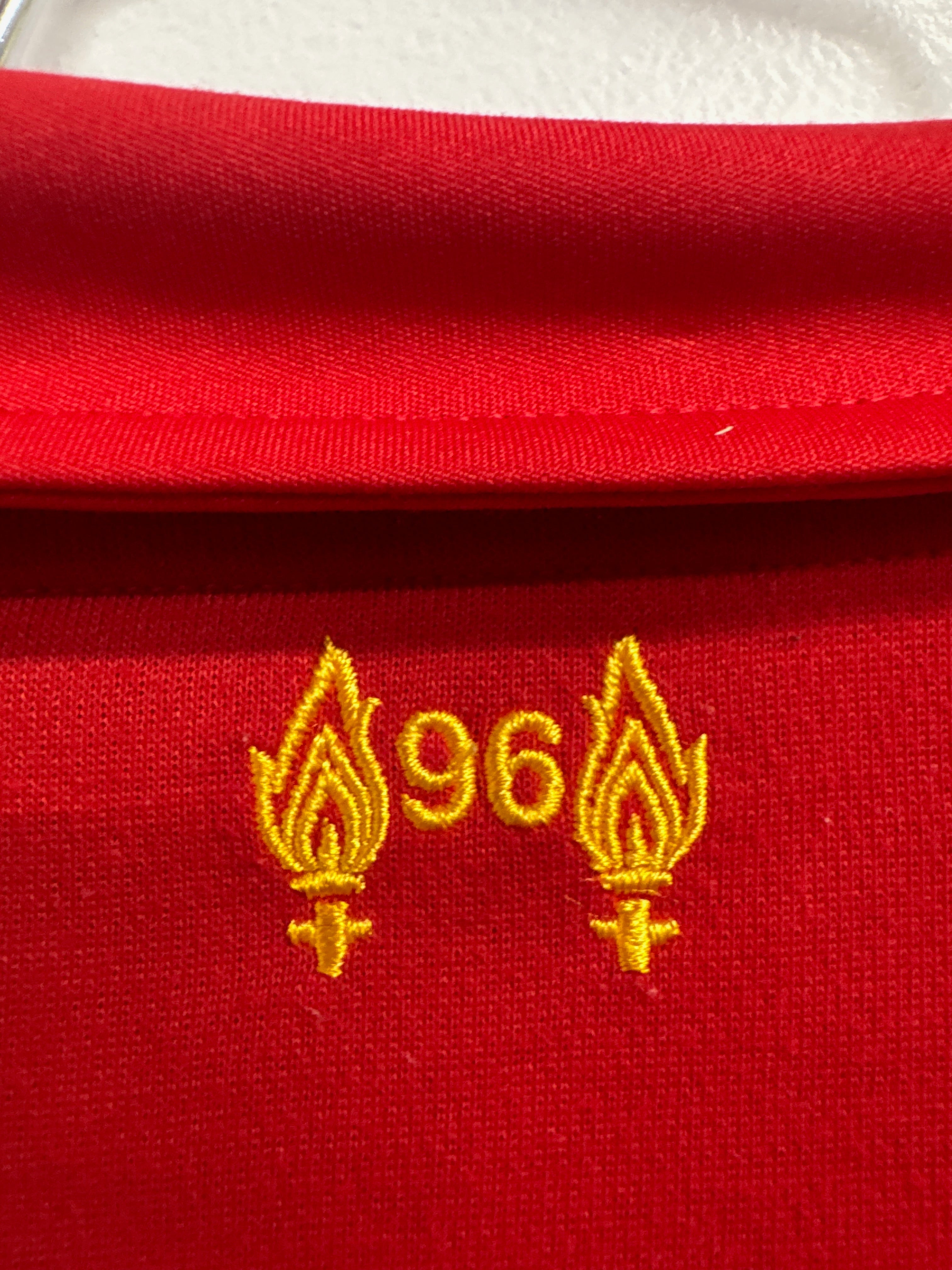 Liverpool 2015/16 Steven Gerrard #8 Home Longsleeve Shirt | Retro Screamers